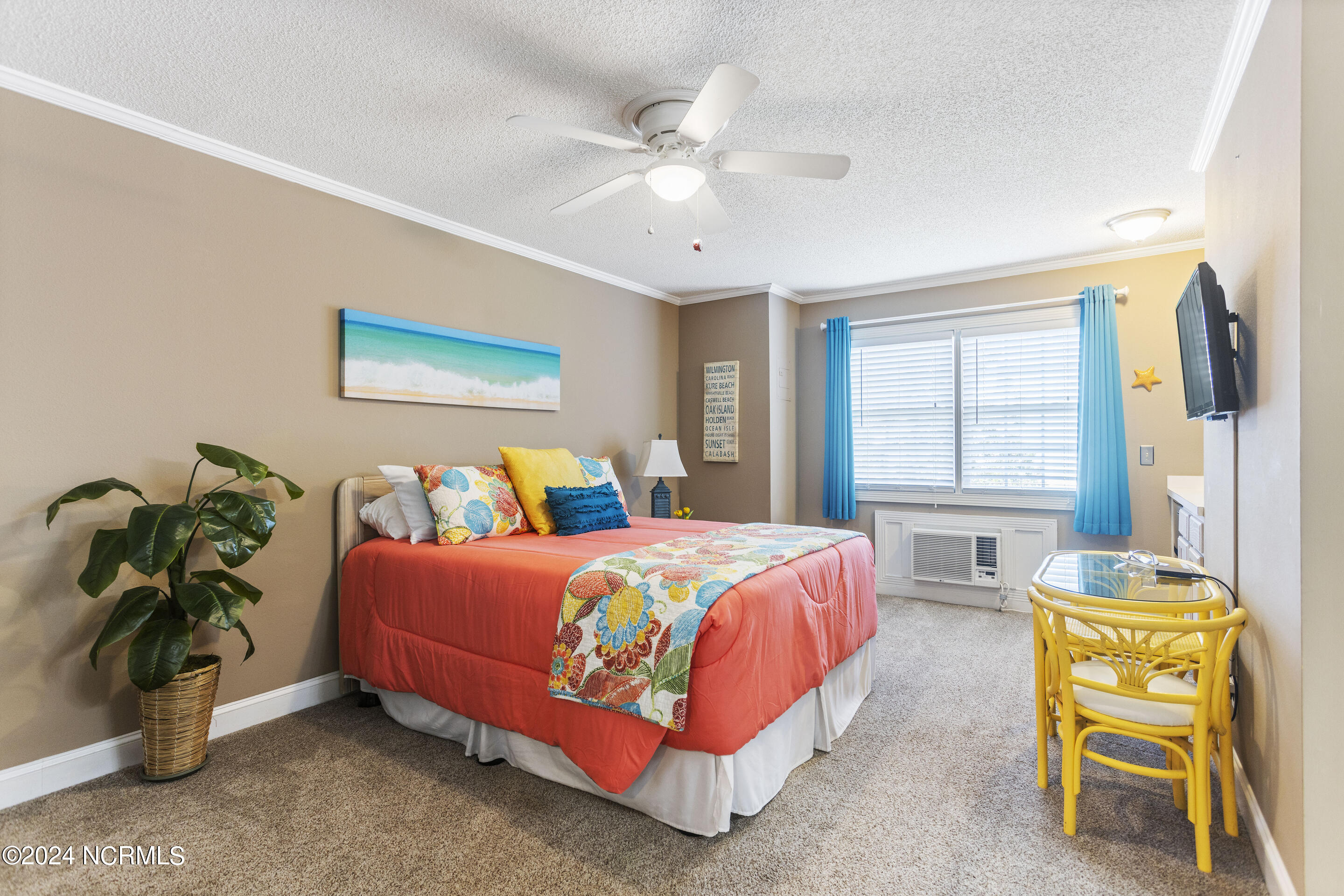 100467588 | Photo 30