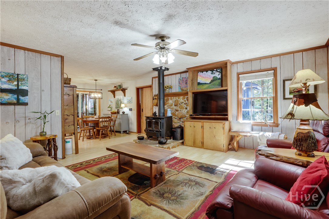 3383 Wolf Drive