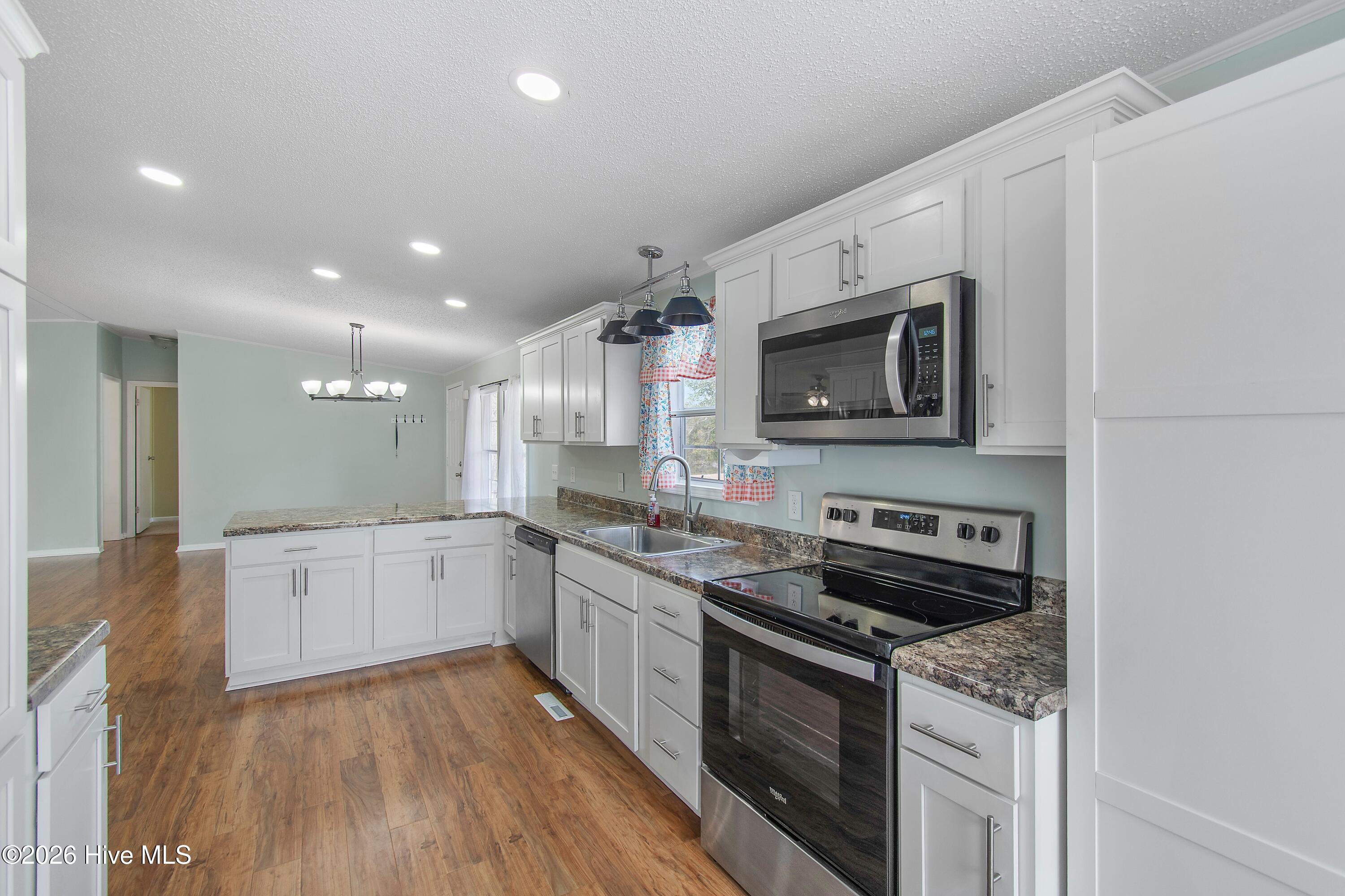 100553657 | Photo 10