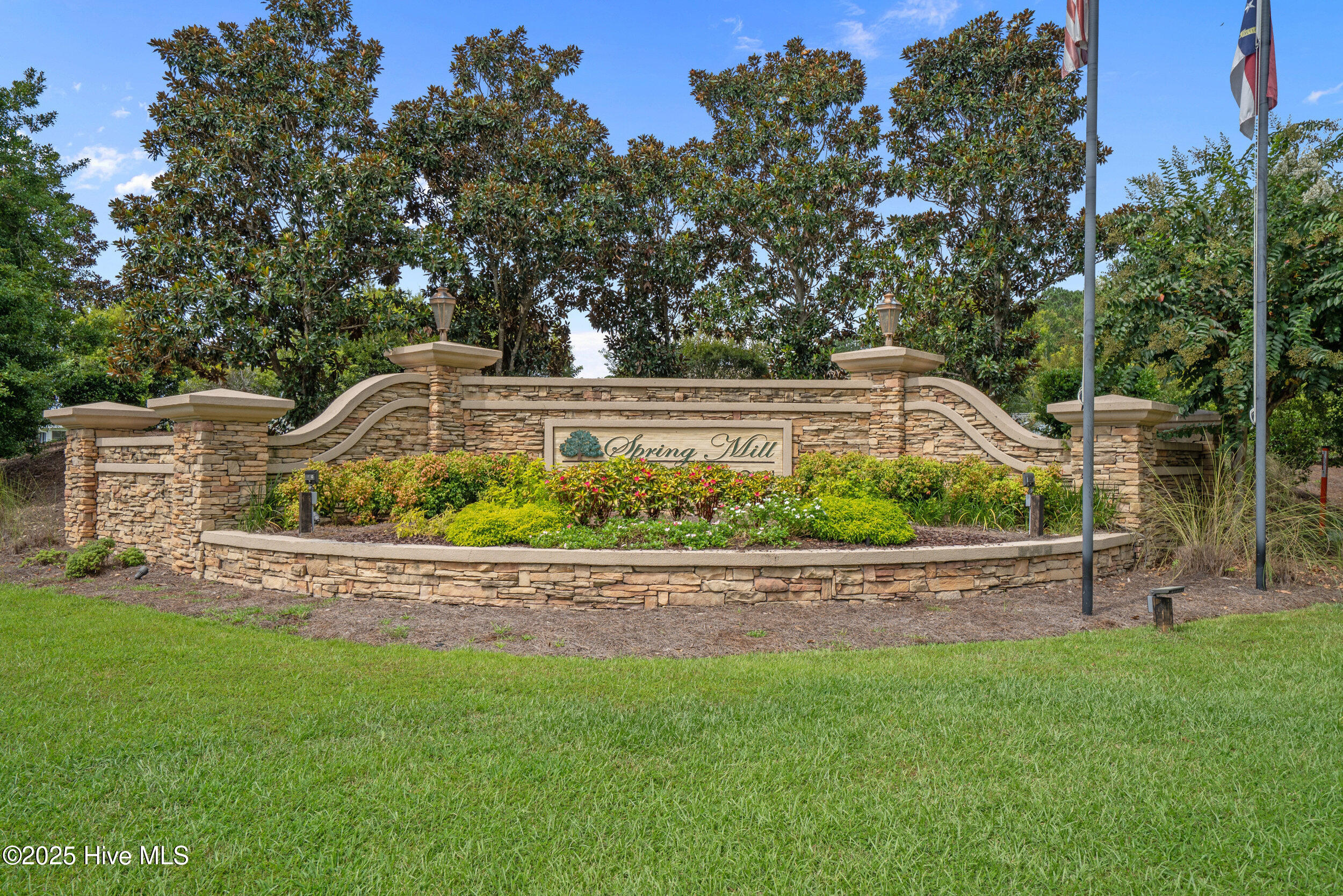 100527914 | Photo 47