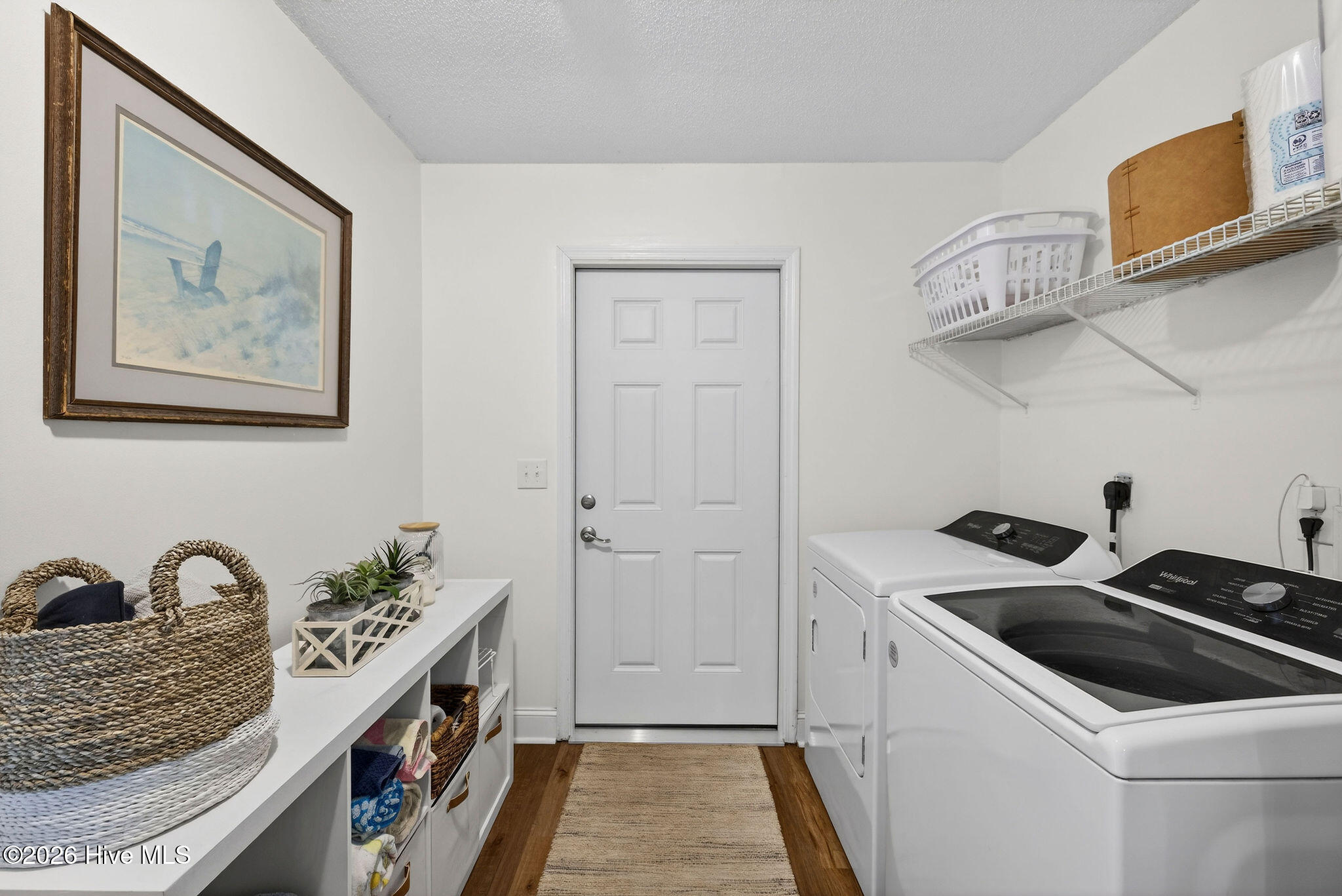 100565876 | Photo 14