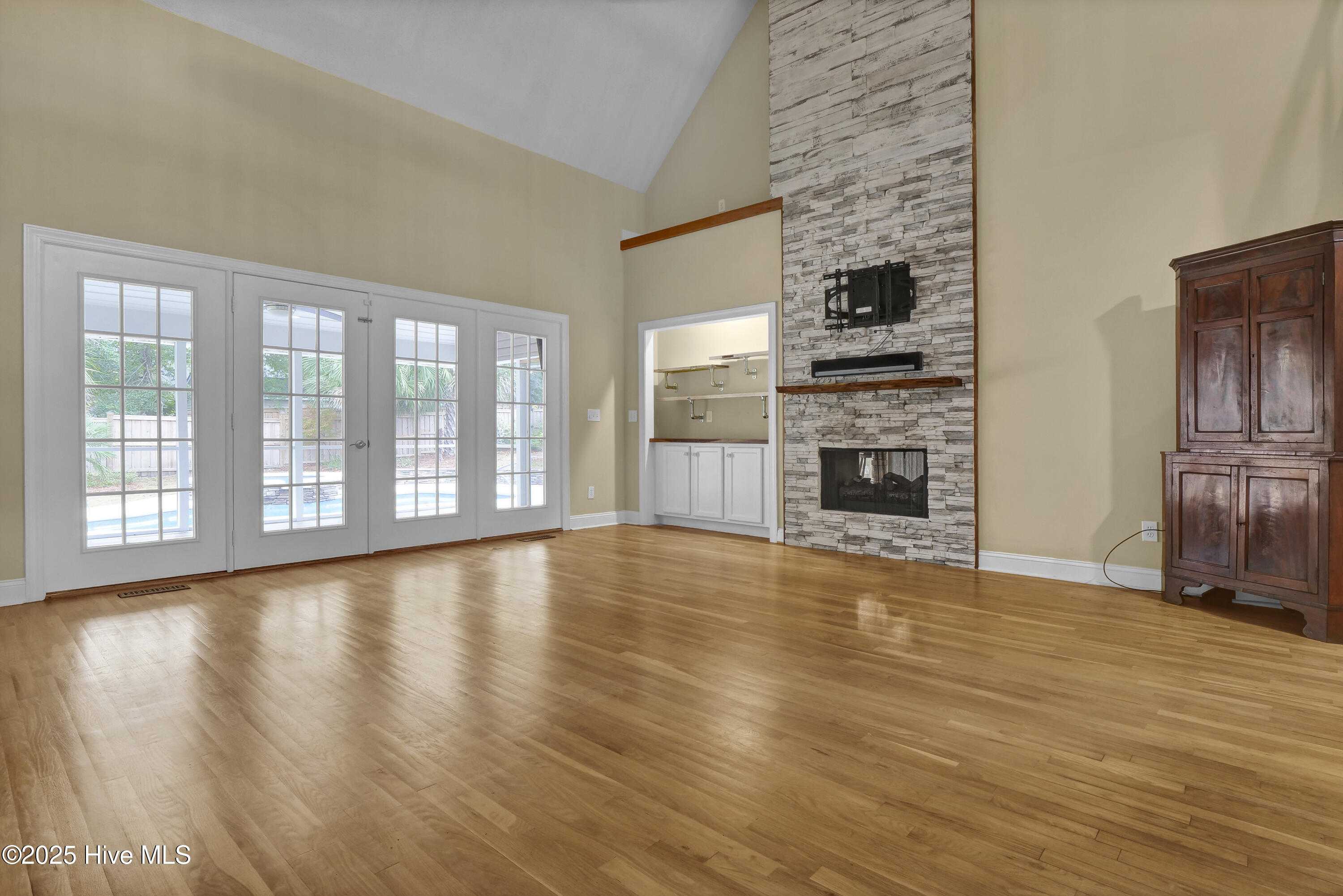 100543498 | Photo 10