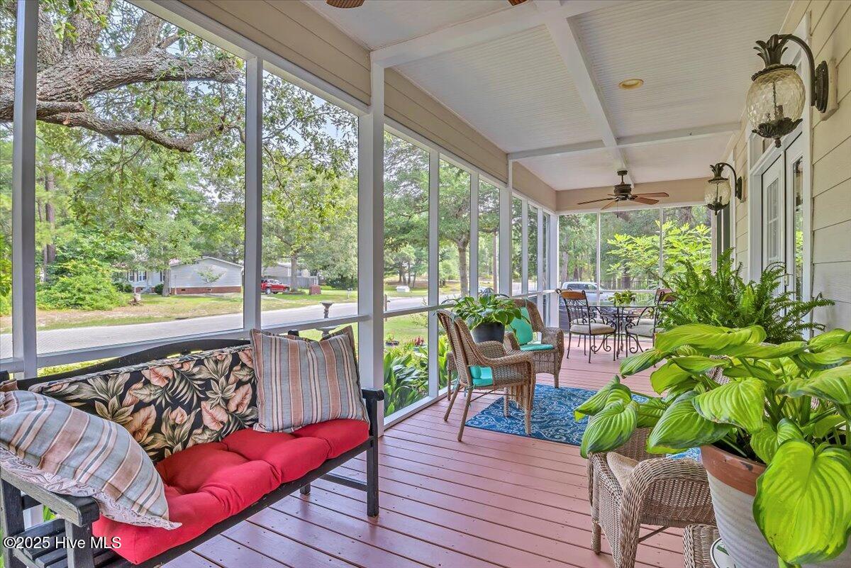 100556221 | Photo 22