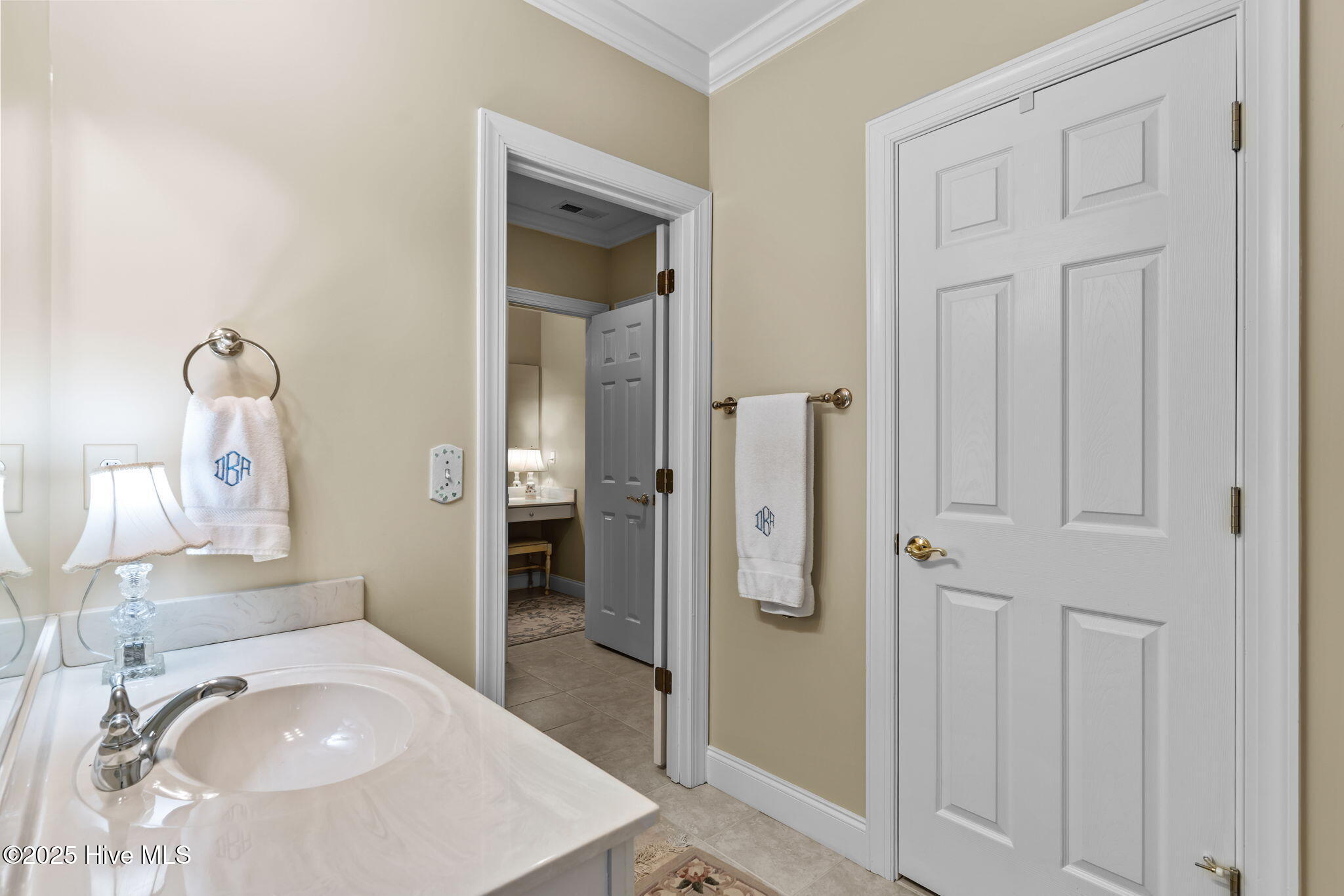 100524076 | Photo 37