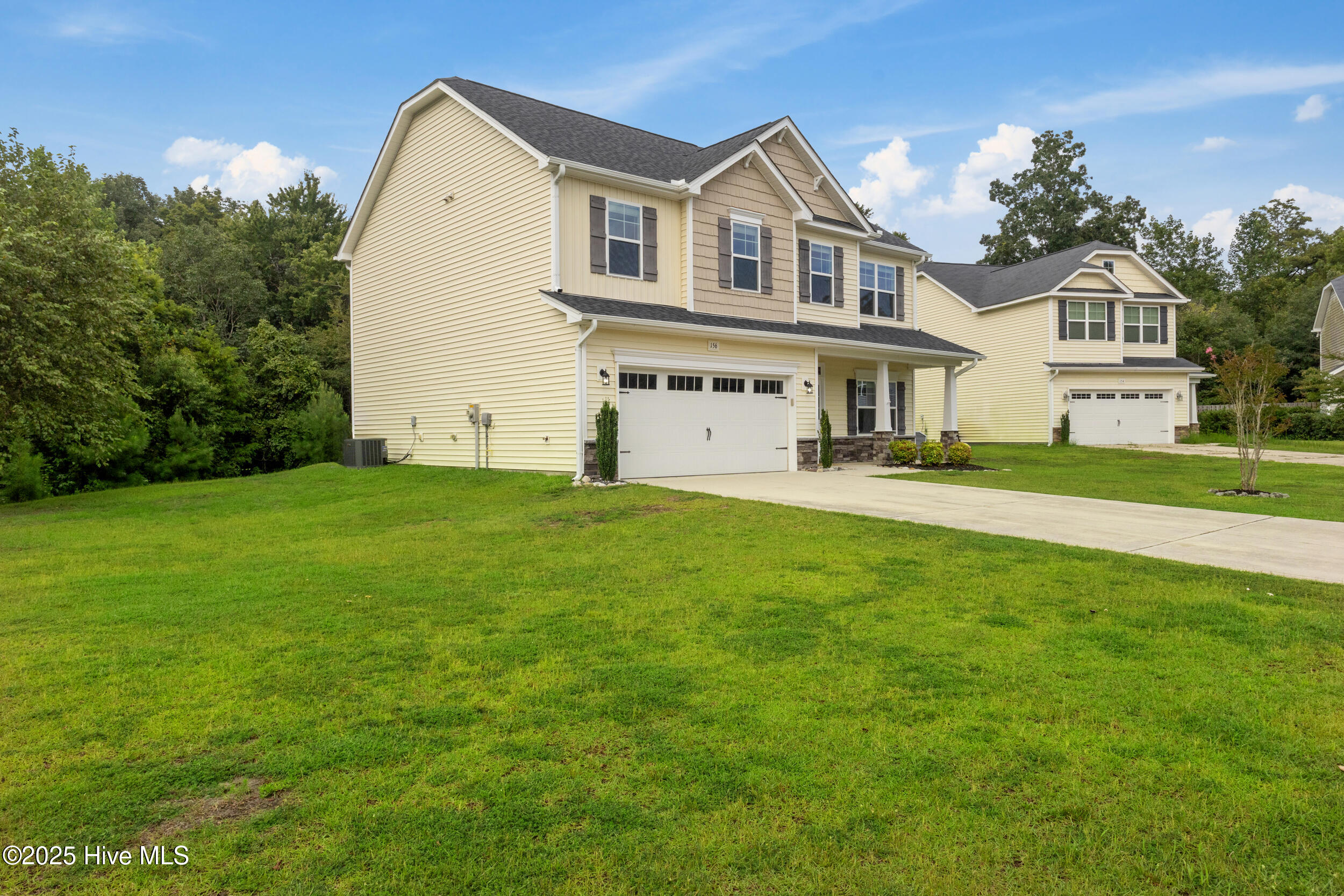 100521845 | Photo 47