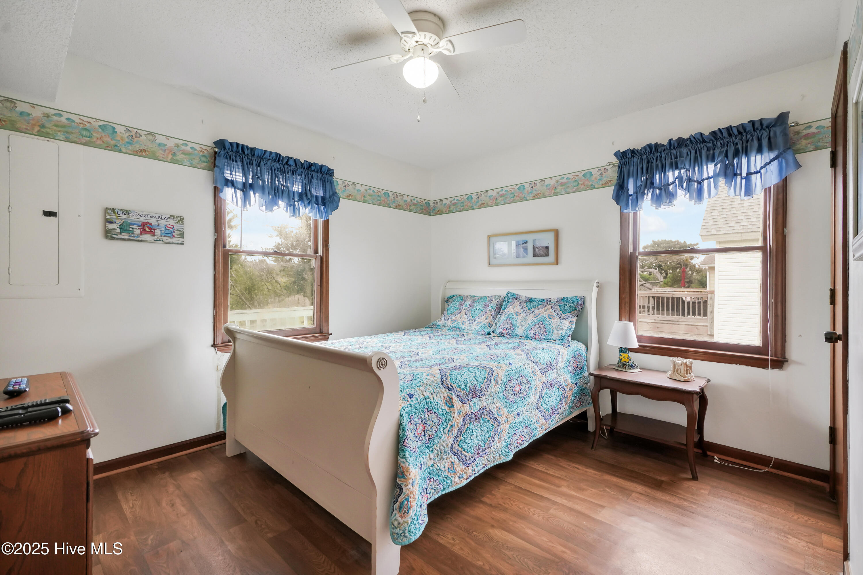 100530451 | Photo 13