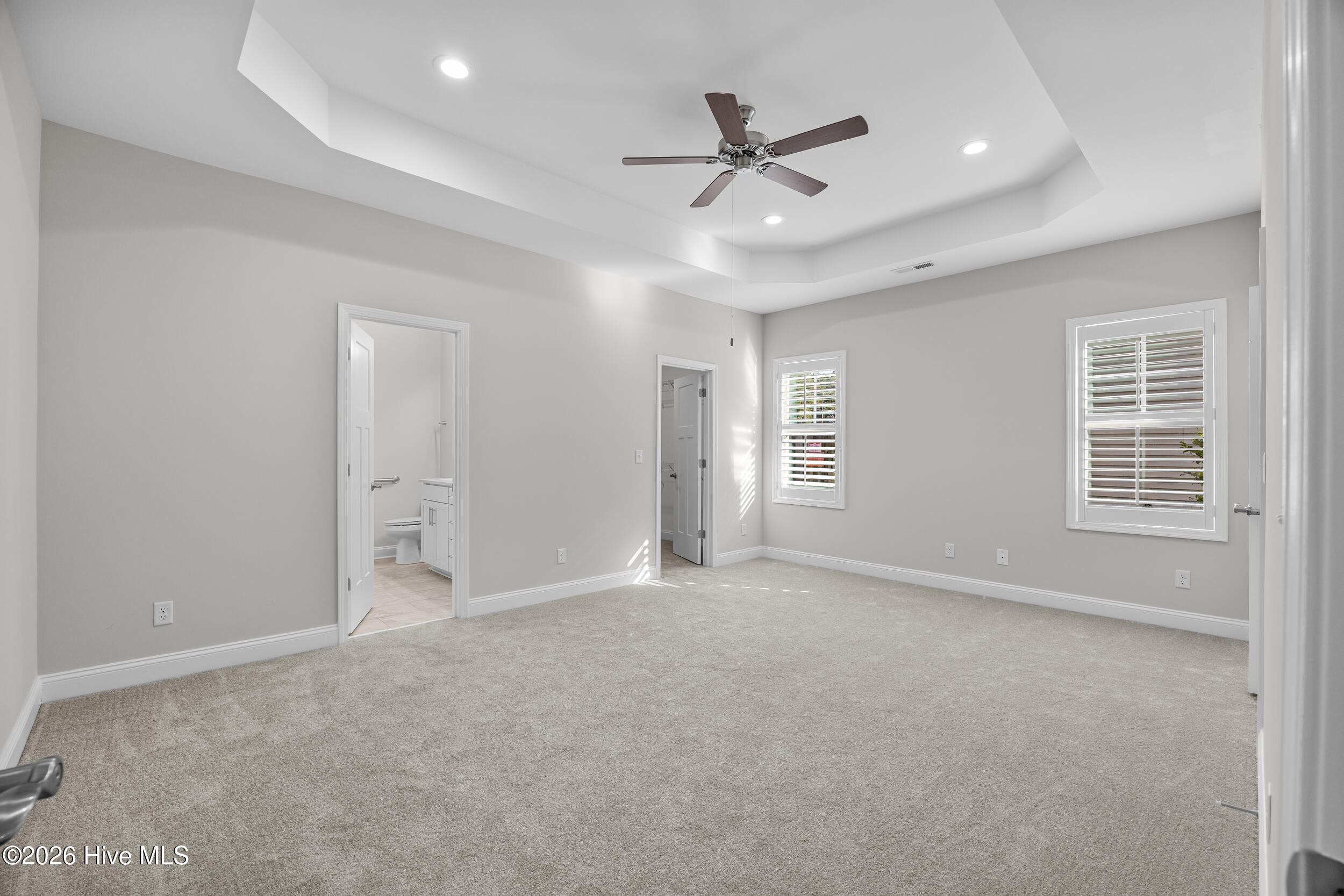 100559295 | Photo 26