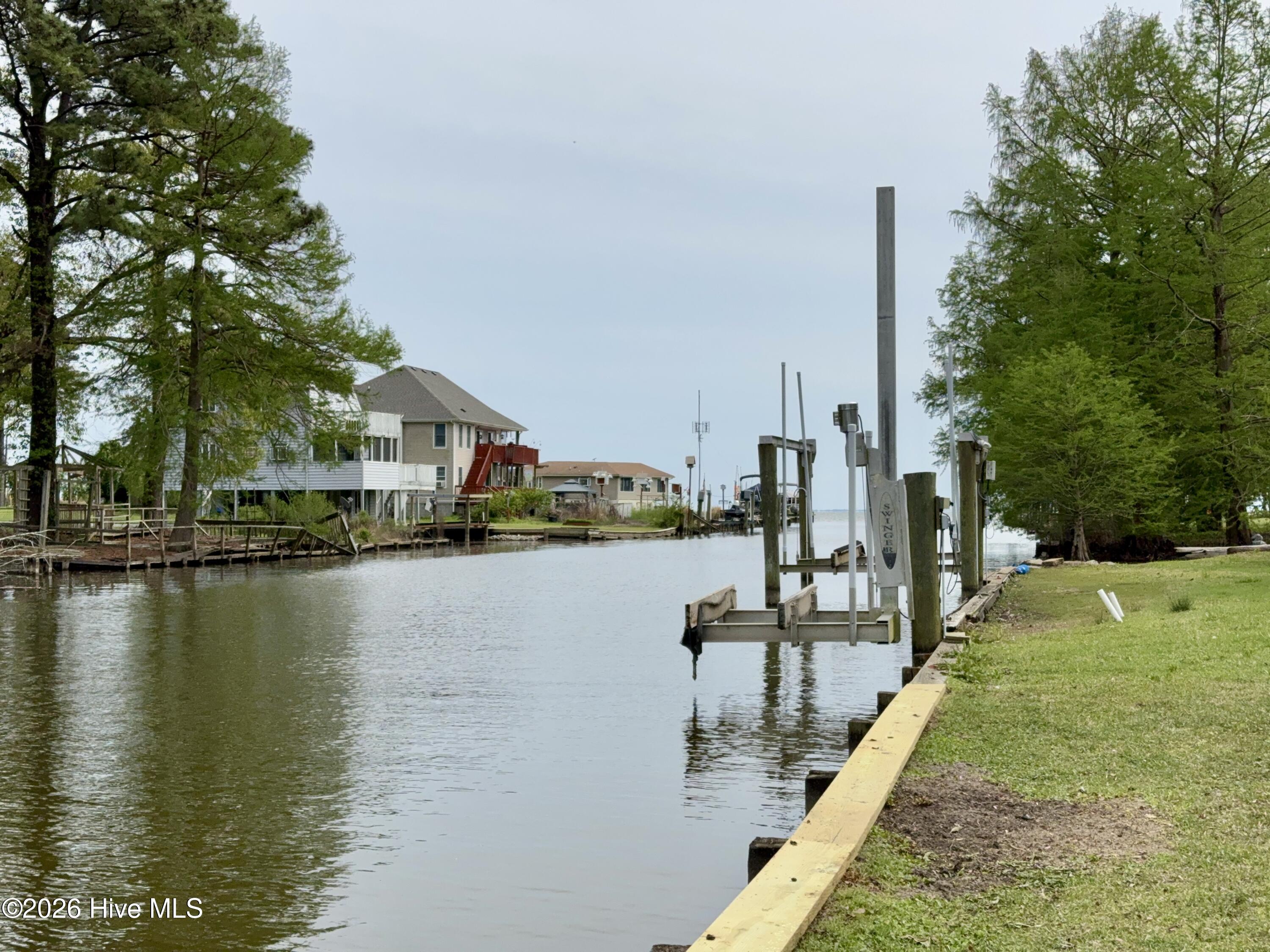 wide navigable canal seconds to sound