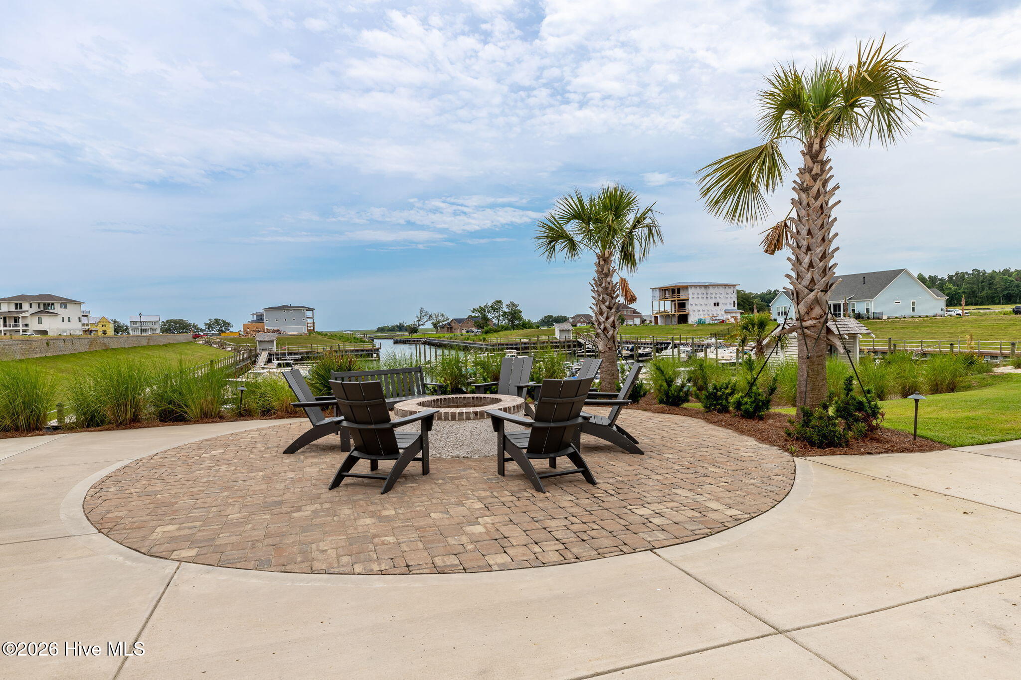 100558696 | Photo 35