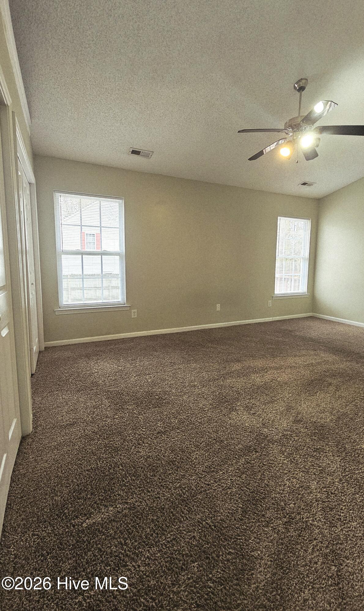 100556005 | Photo 12