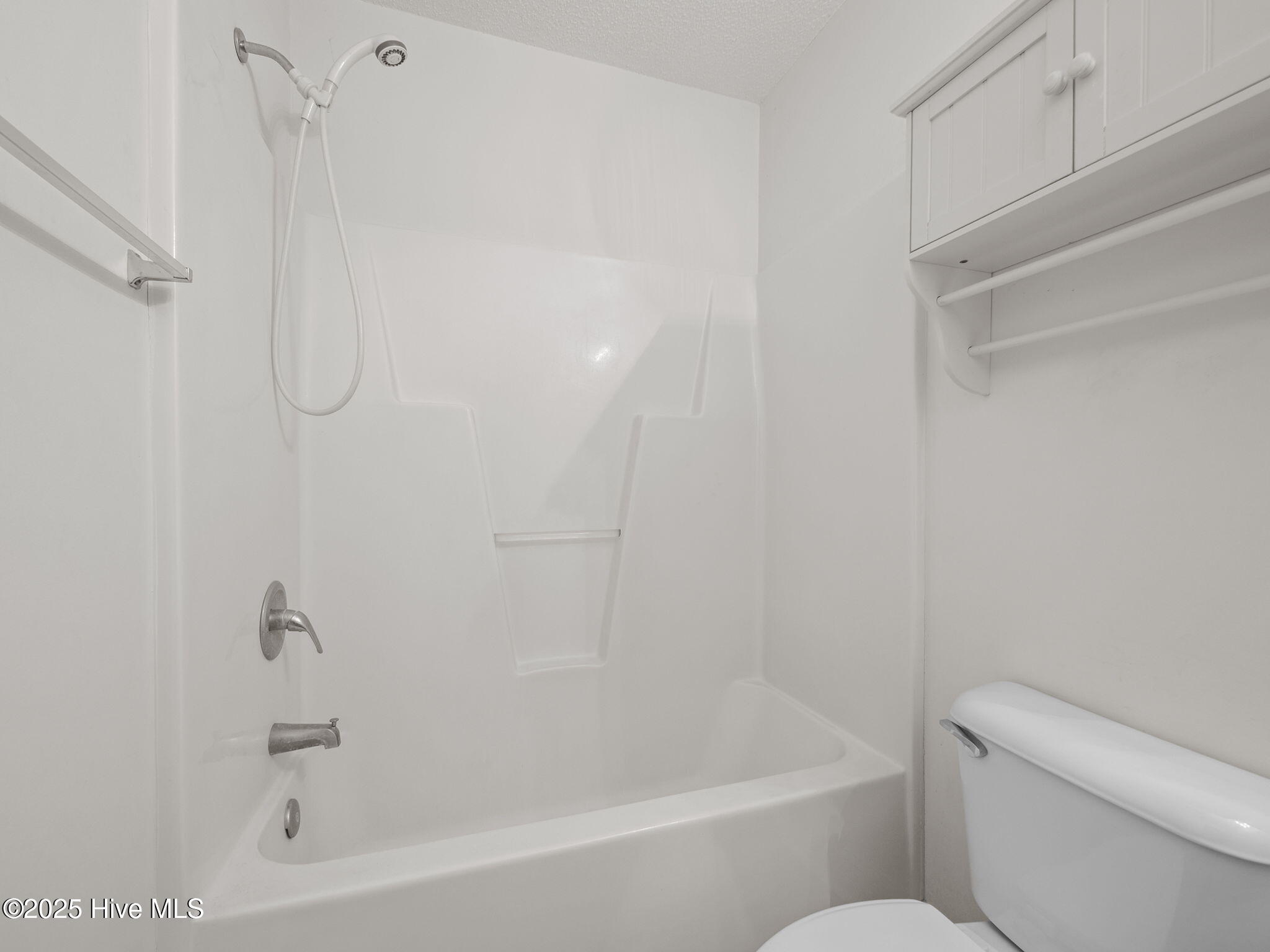 100545105 | Photo 32