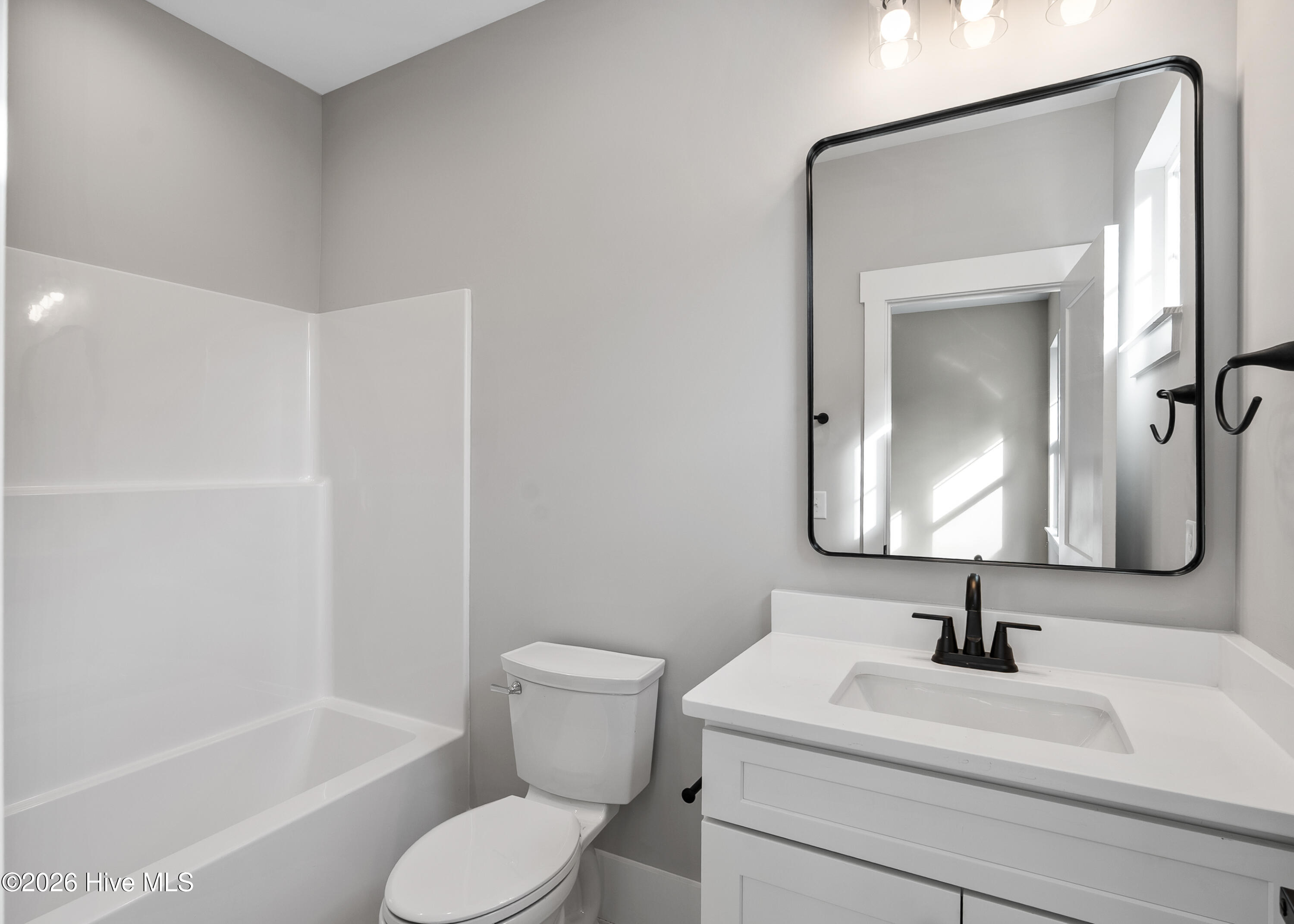 100553267 | Photo 27