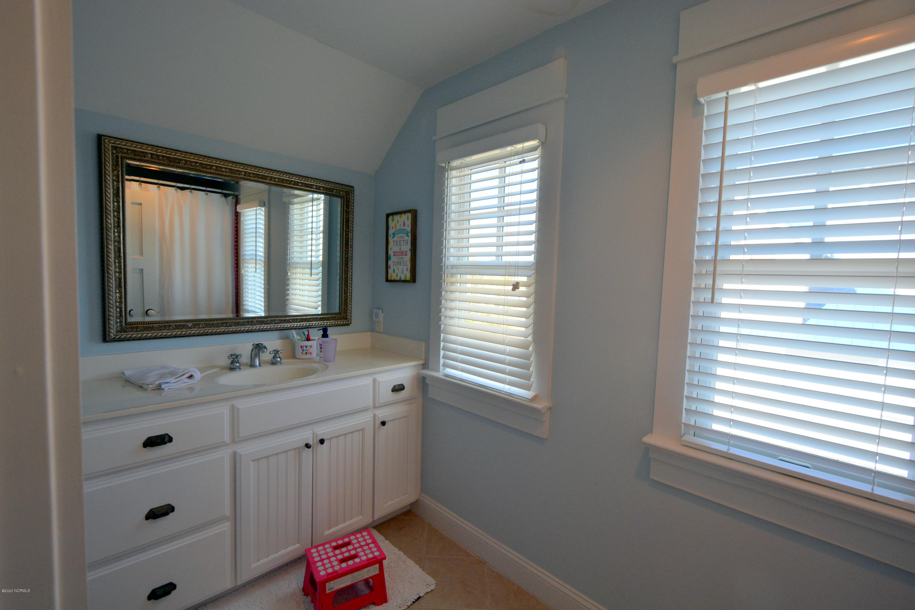 141 East Drive,Harkers Island