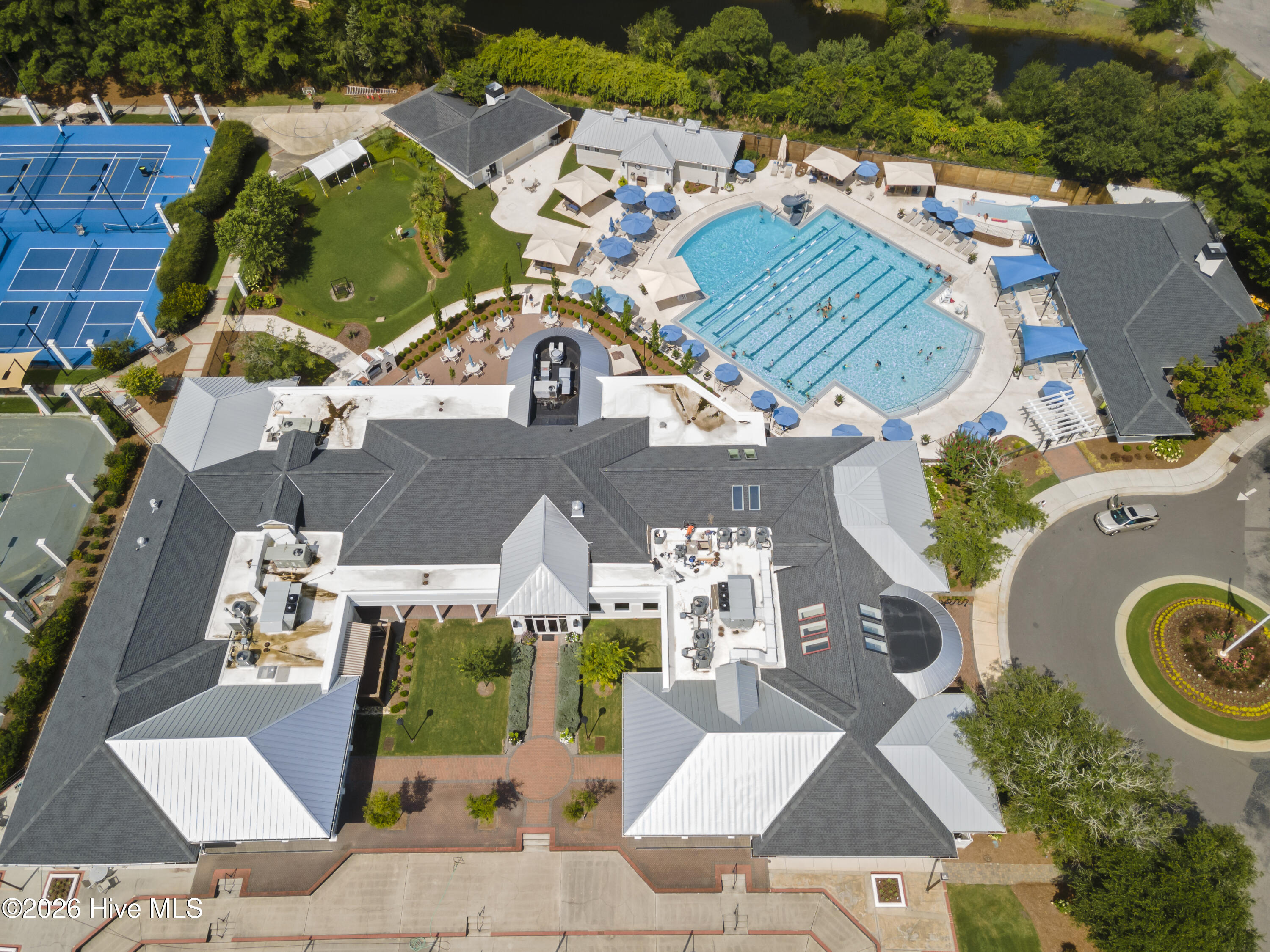 100561929 | Photo 28