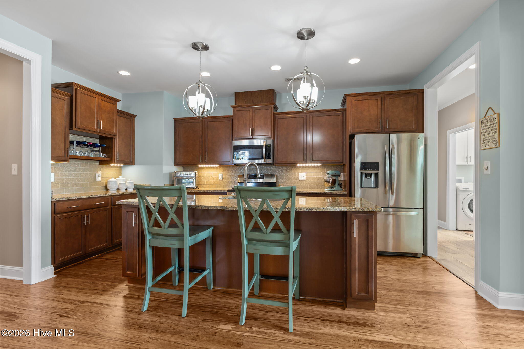 100560213 | Photo 20