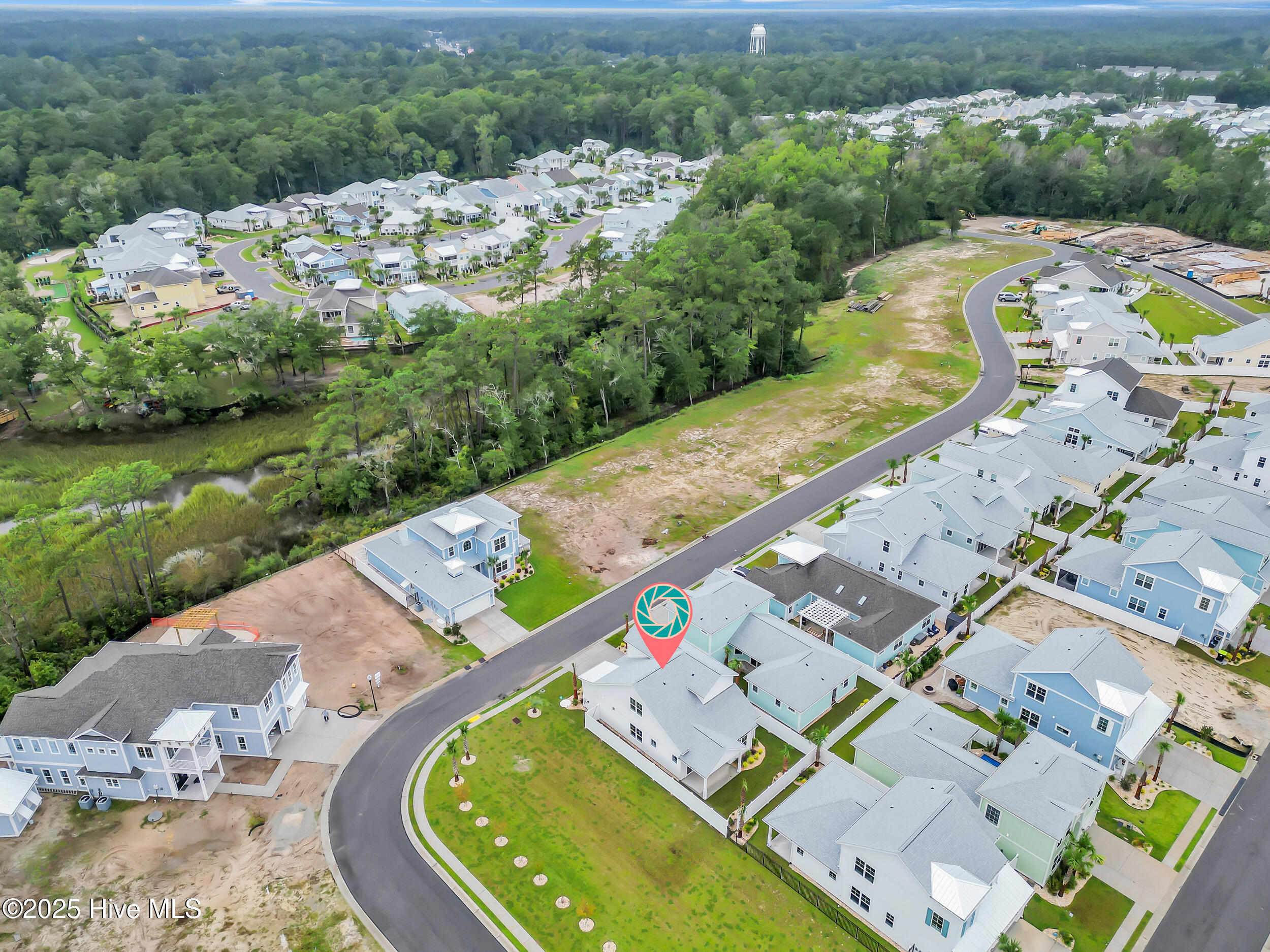 100533655 | Photo 51