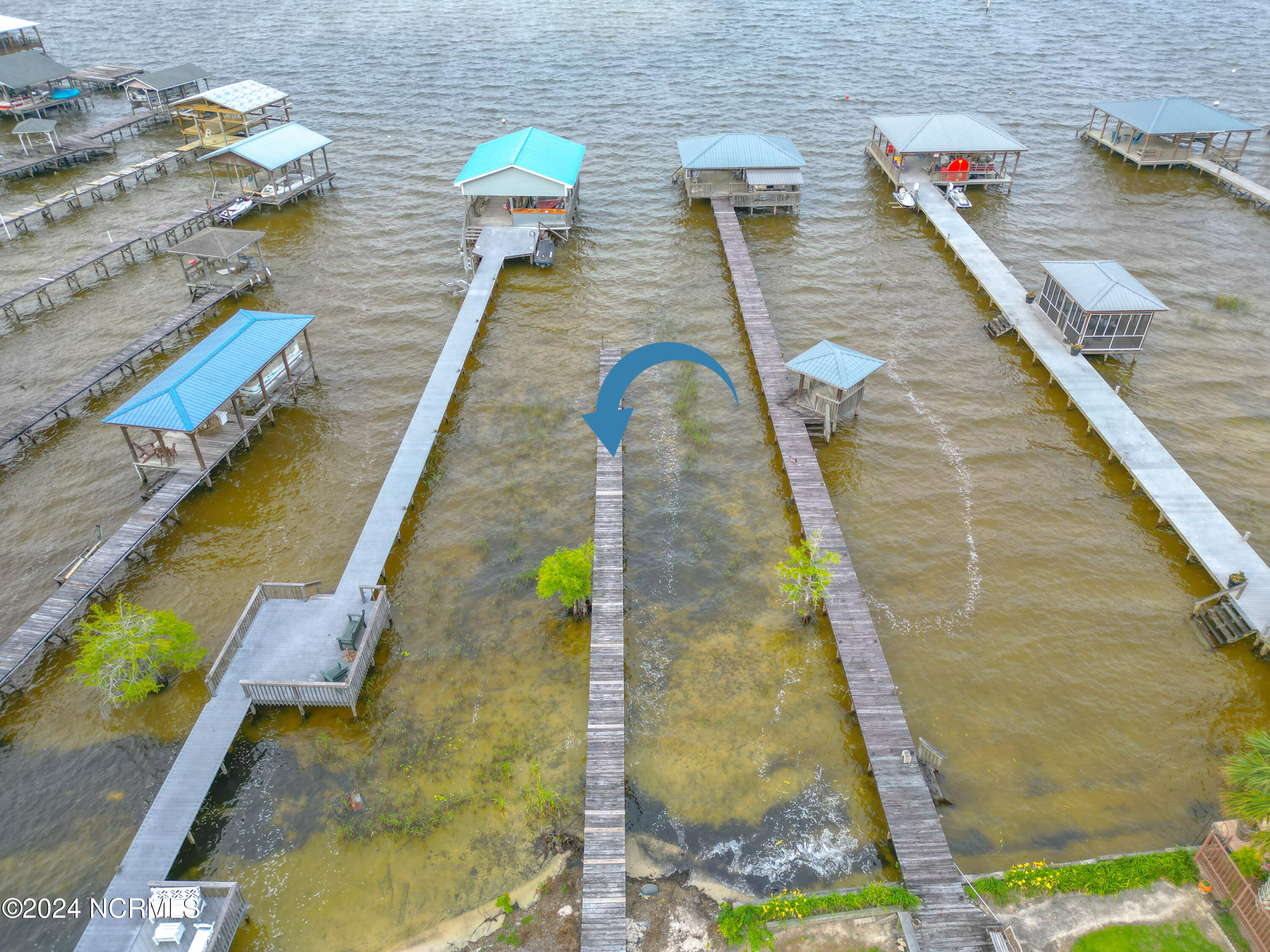 100558799 | Photo 50