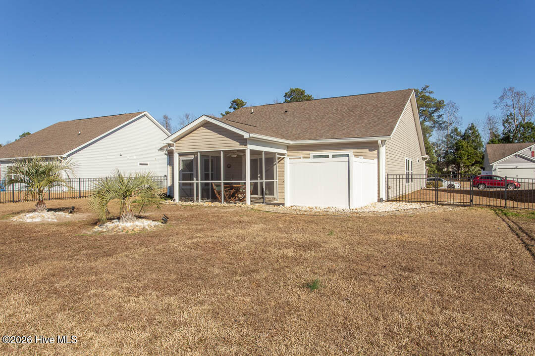 100554987 | Photo 37