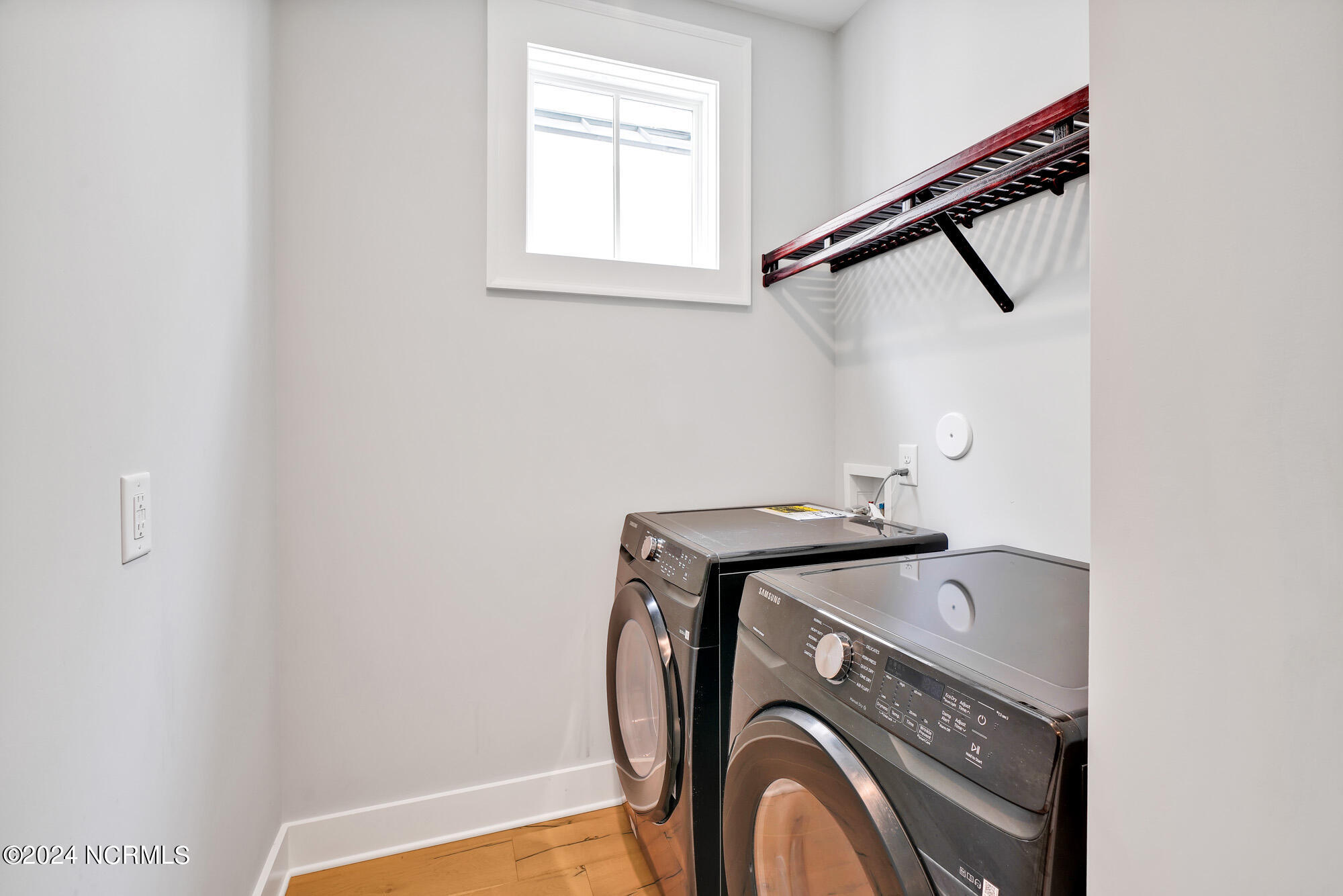 100543550 | Photo 26