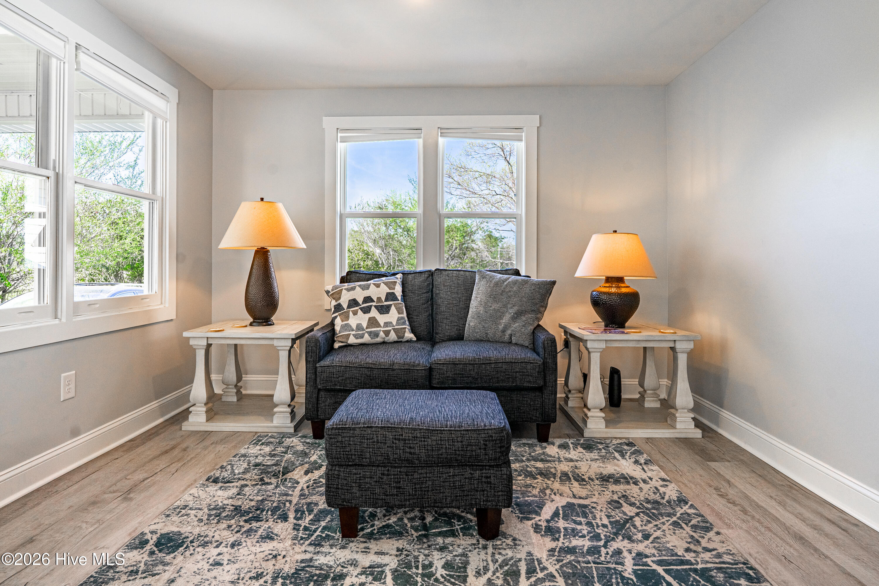 100563568 | Photo 23