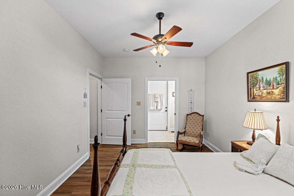 100564942 | Photo 14