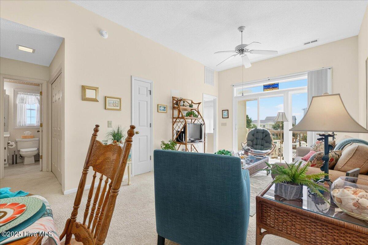 100532820 | Photo 21