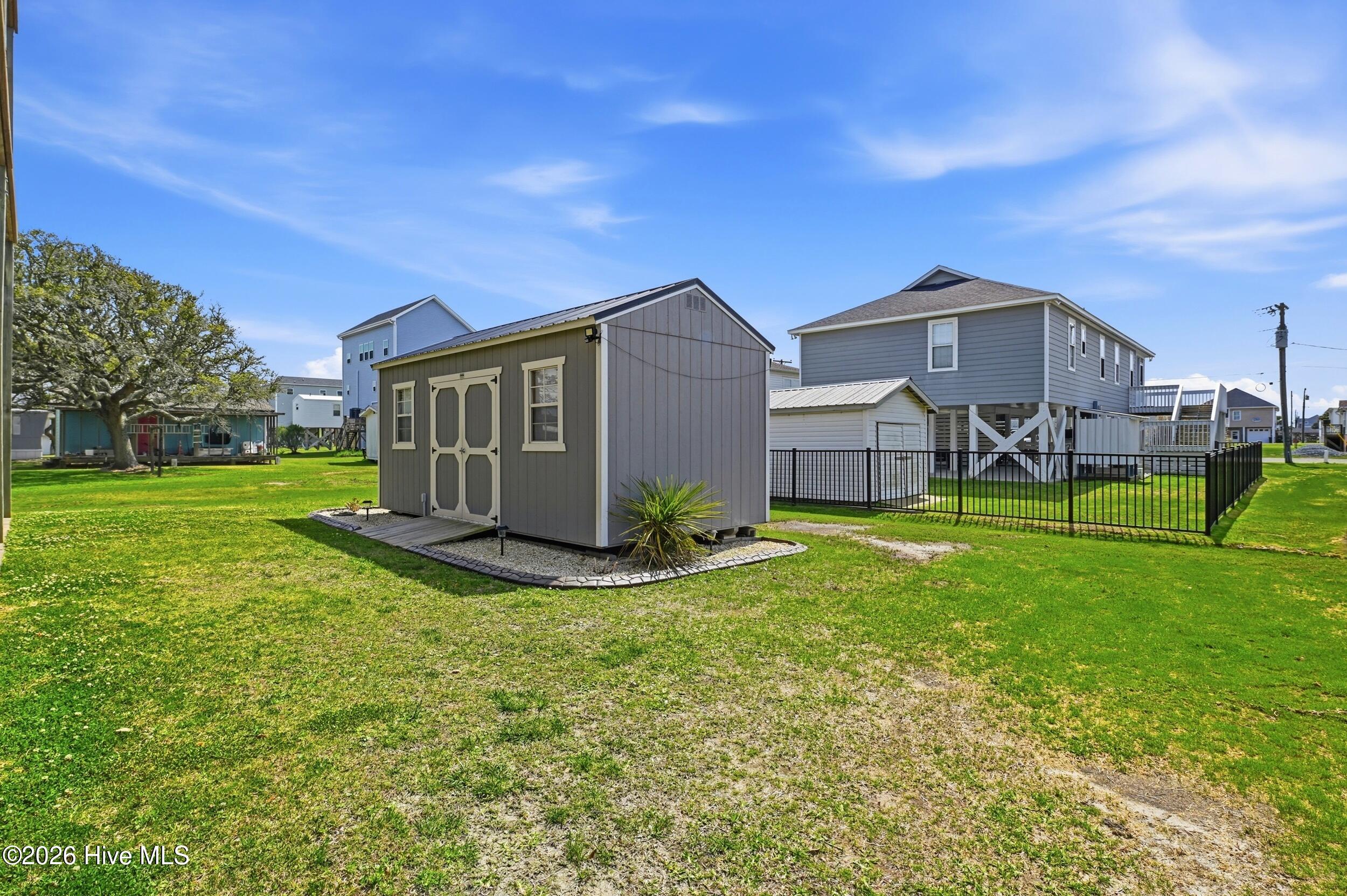 100566113 | Photo 40