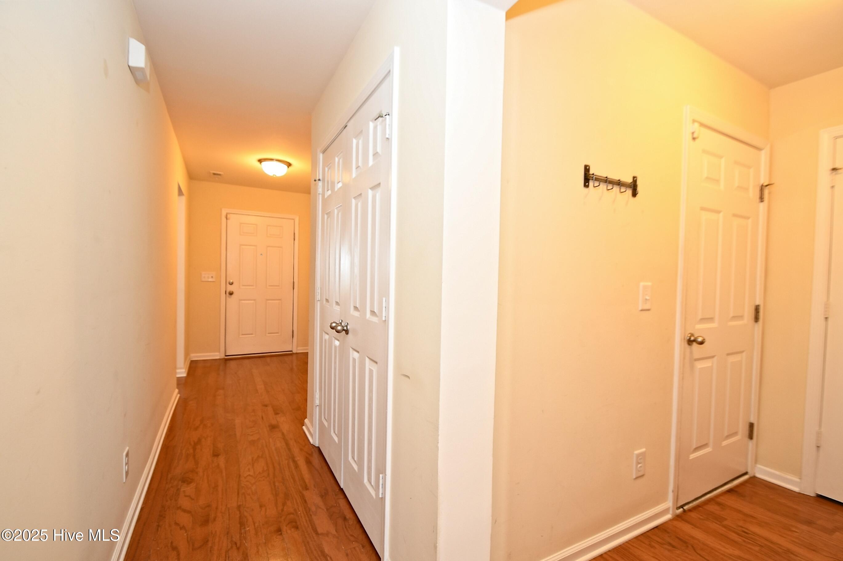 100538735 | Photo 14