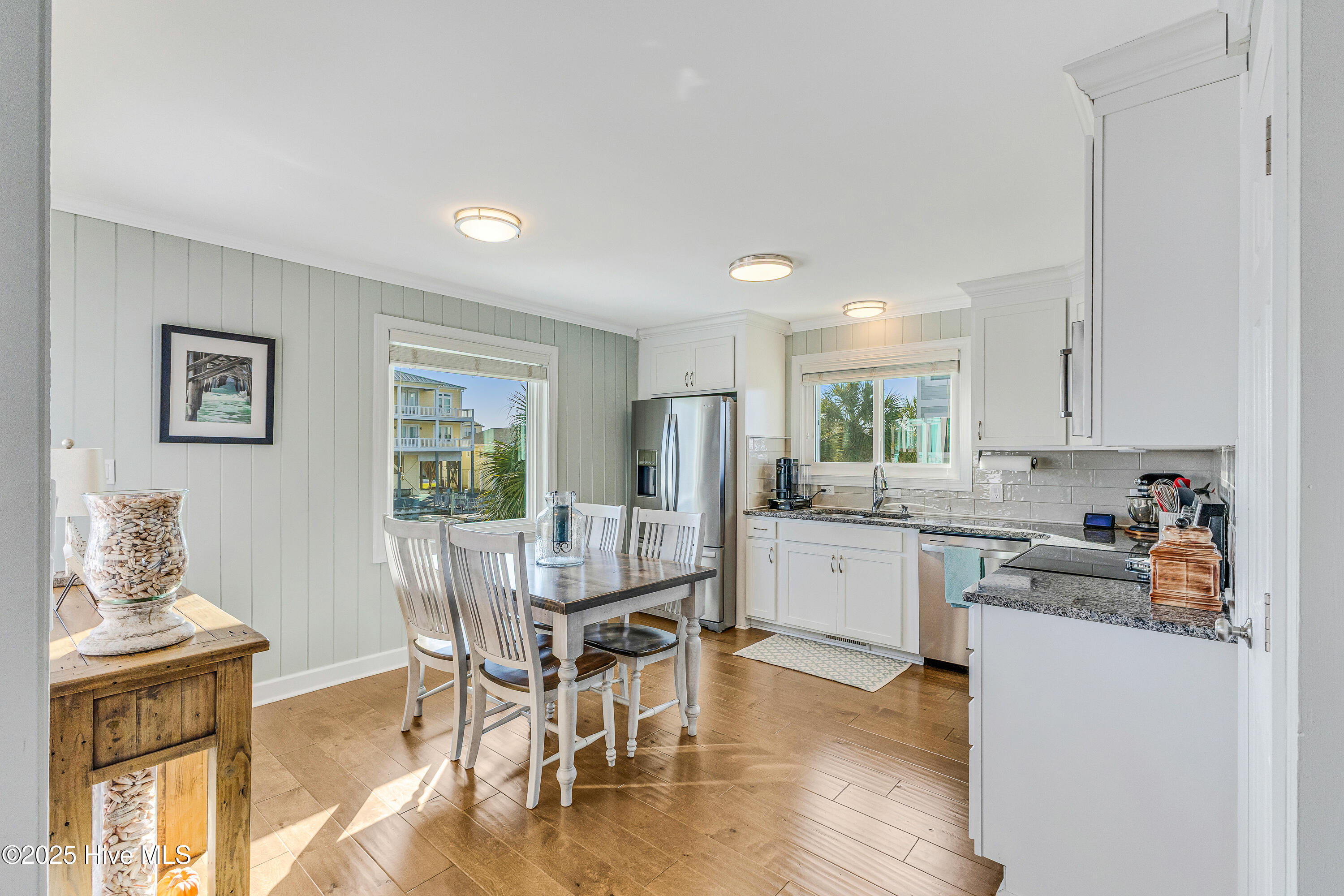 100540899 | Photo 35