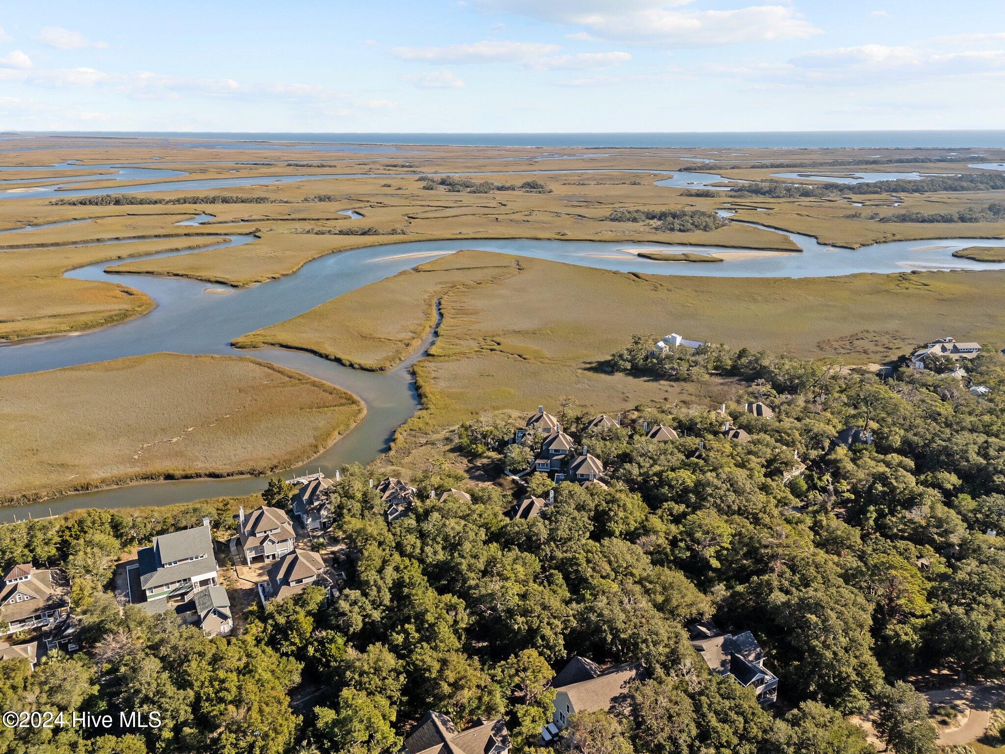 100551780 | Photo 45