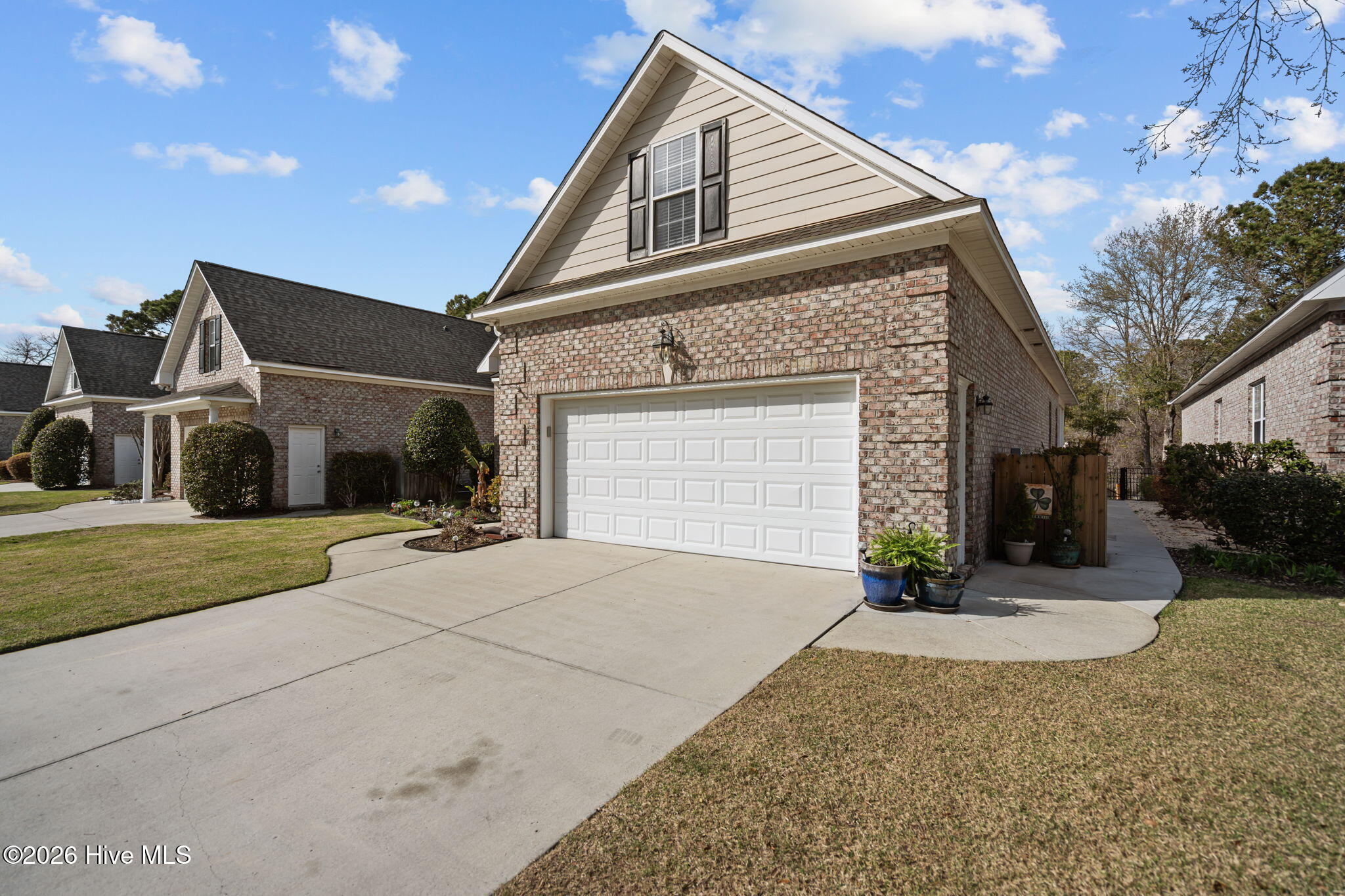 100562248 | Photo 51