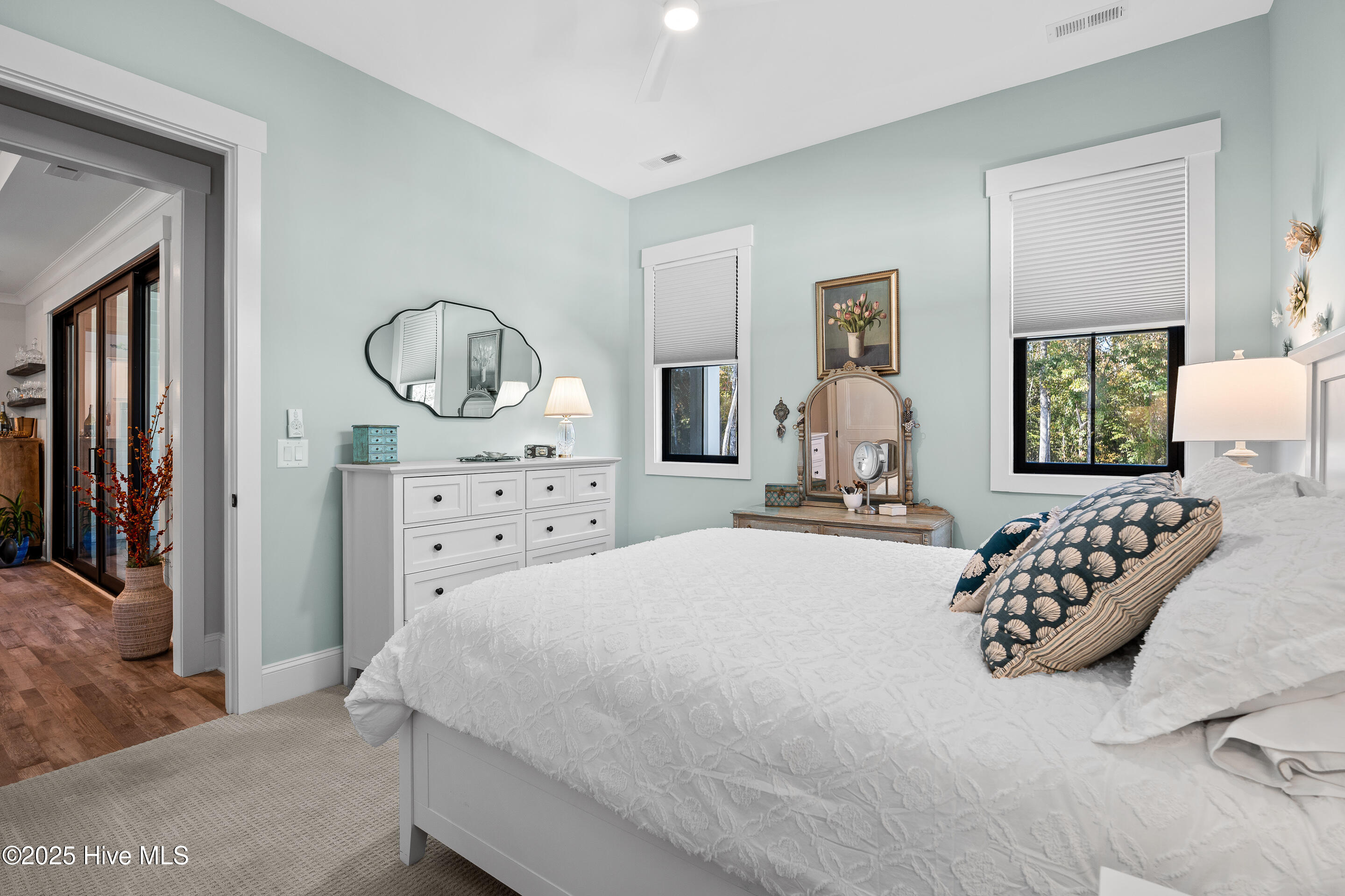 100539739 | Photo 20