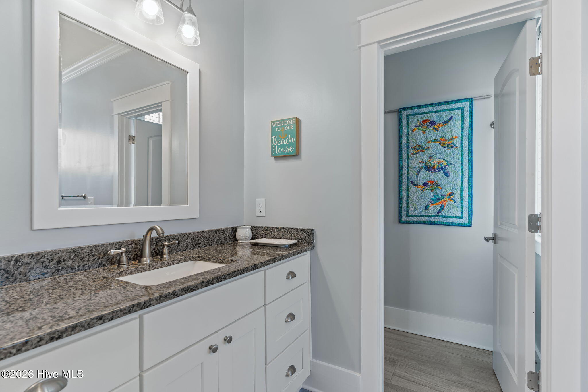 100562784 | Photo 21