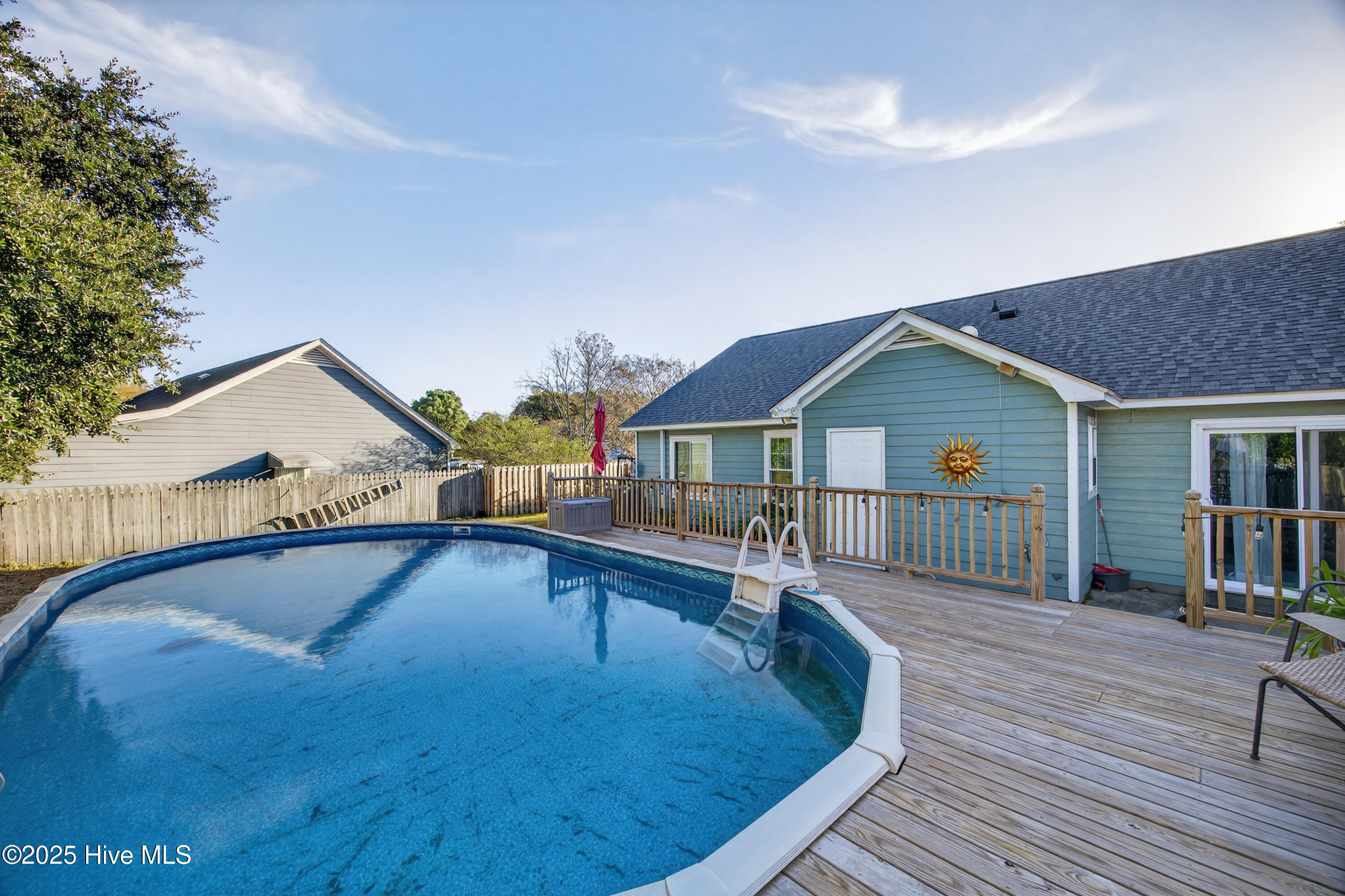 100541929 | Photo 31