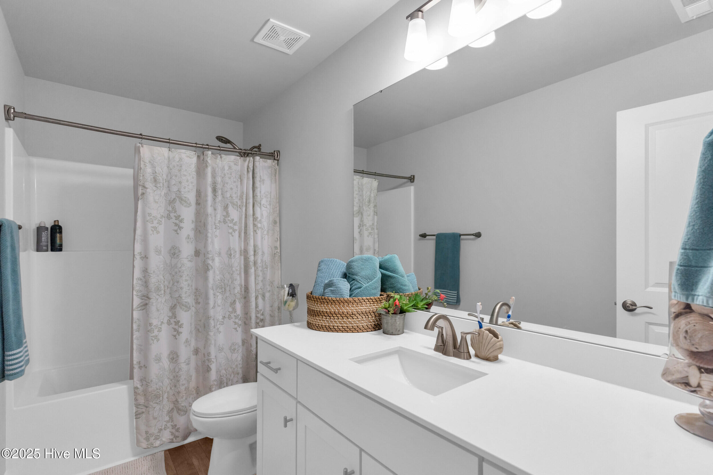 100524627 | Photo 19