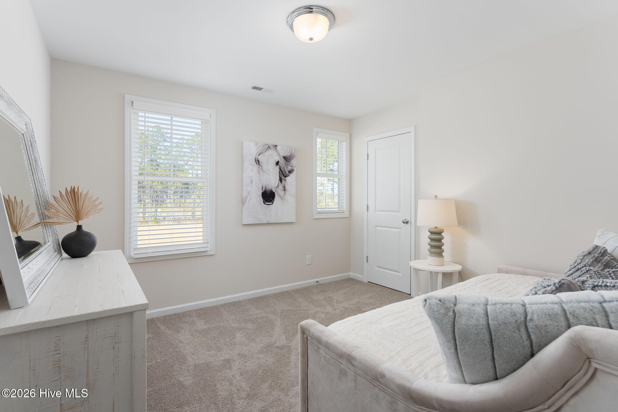 100561405 | Photo 21