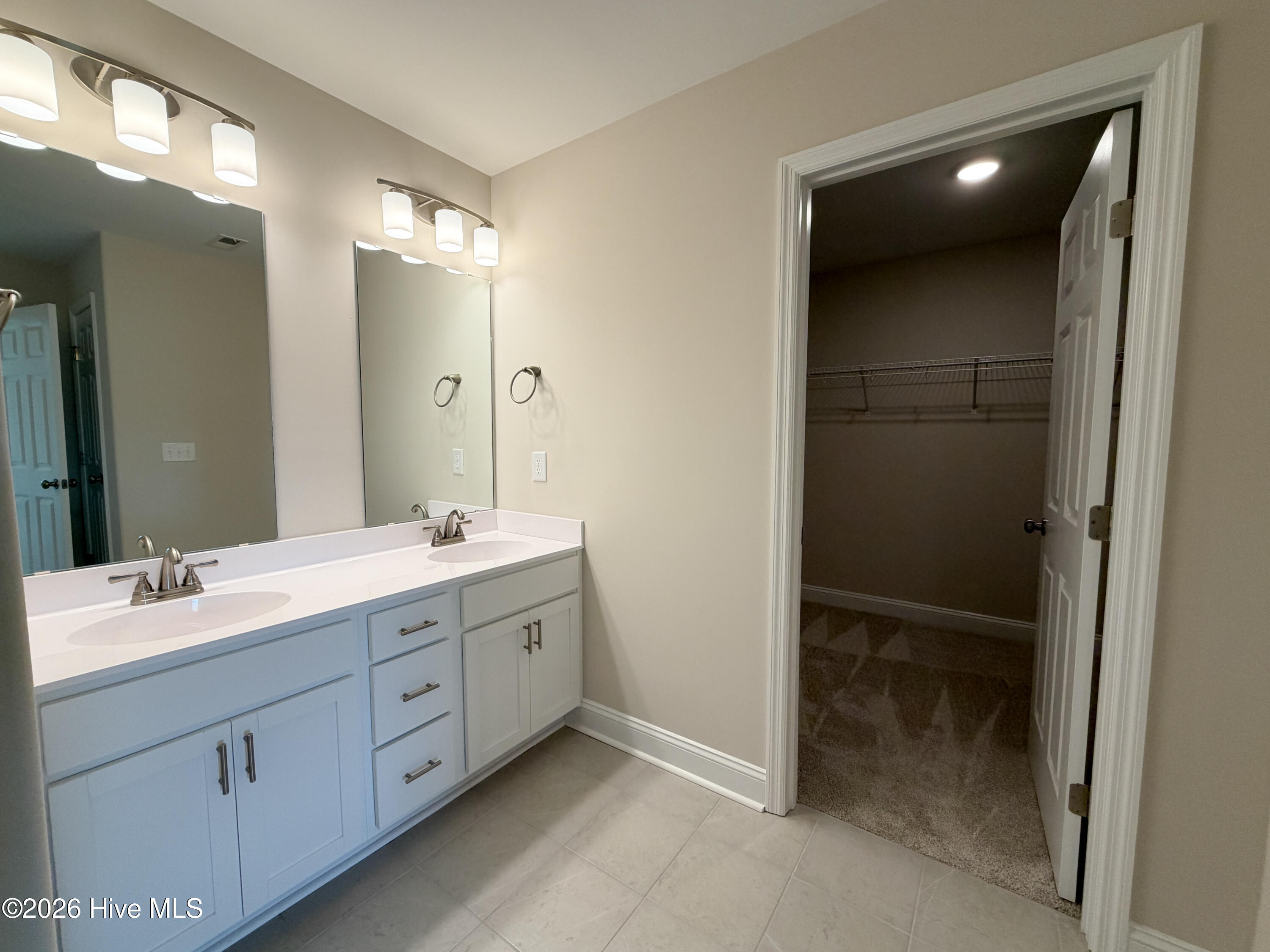 100544624 | Photo 25