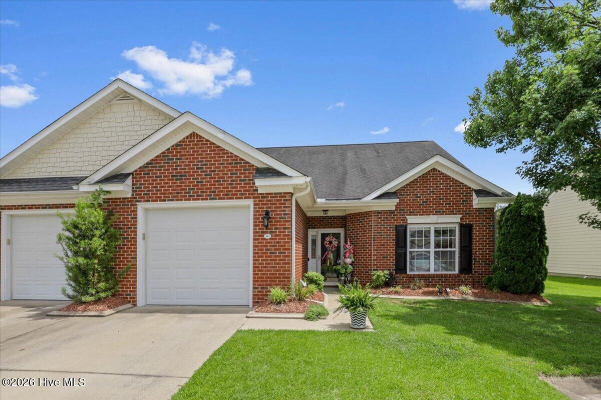 01-104 Oxford Dr-1