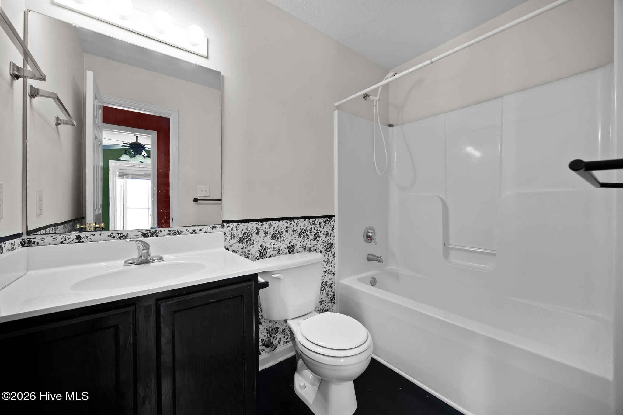 100550152 | Photo 28