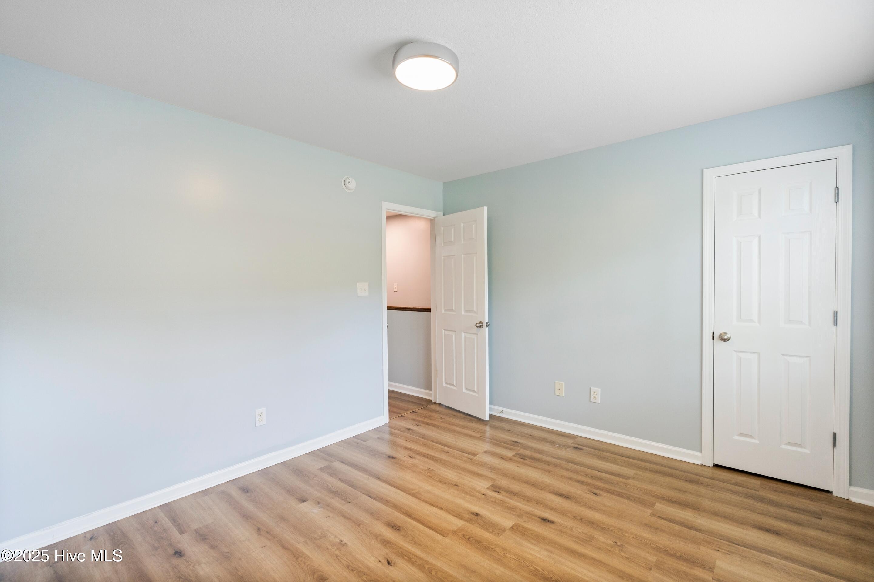 100536267 | Photo 31