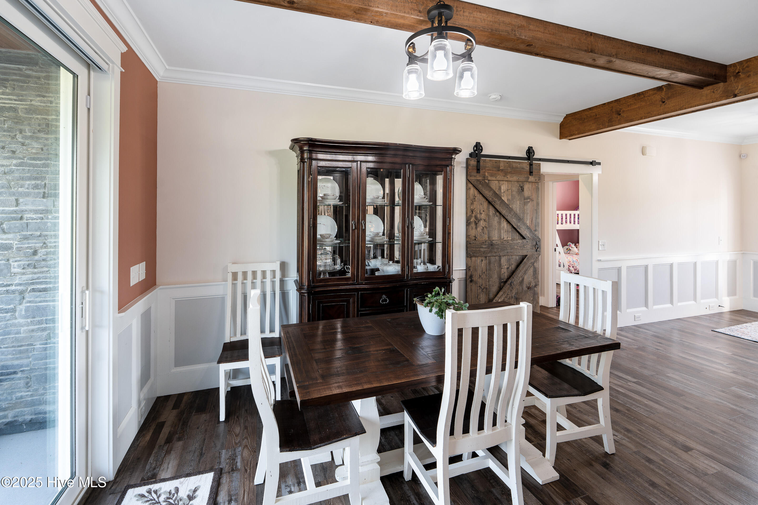 100531551 | Photo 16