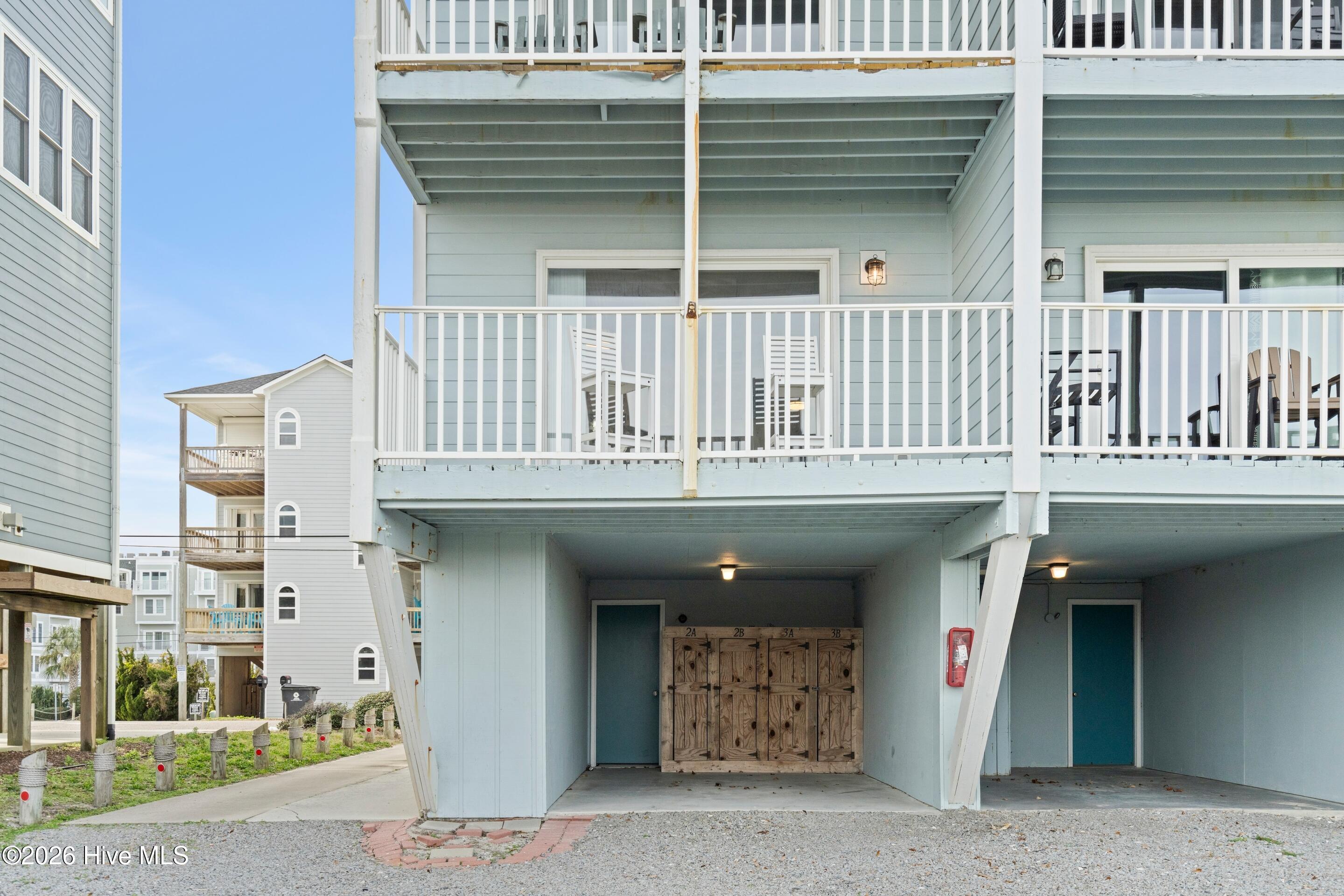 100549328 | Photo 27