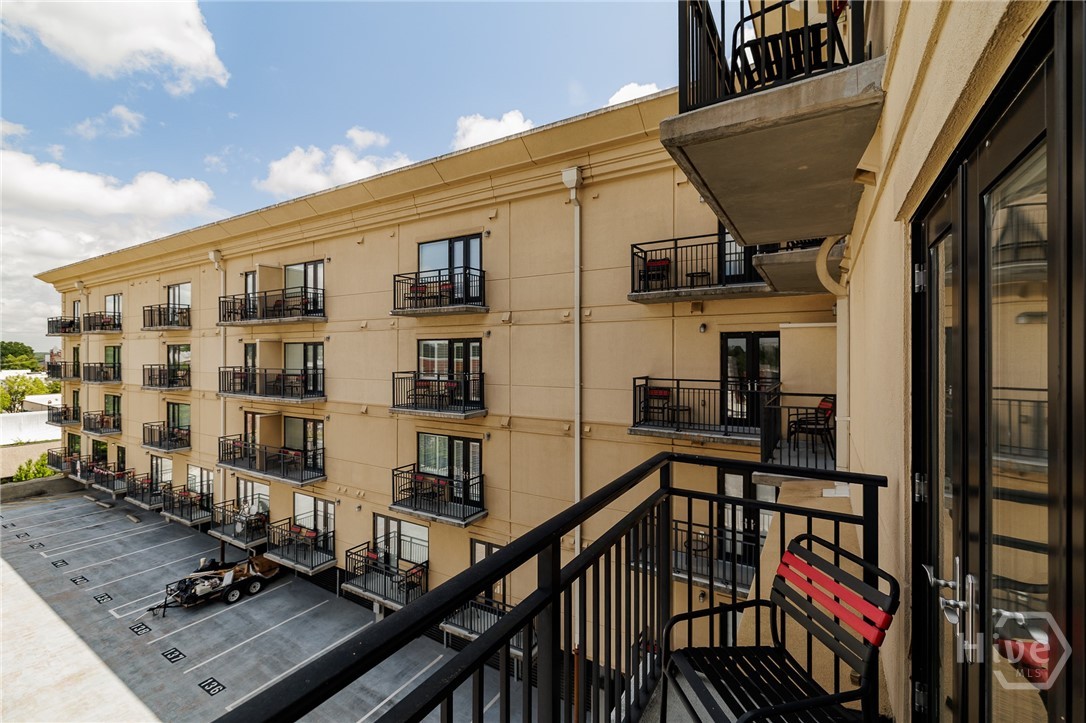 250 W Broad Street 706