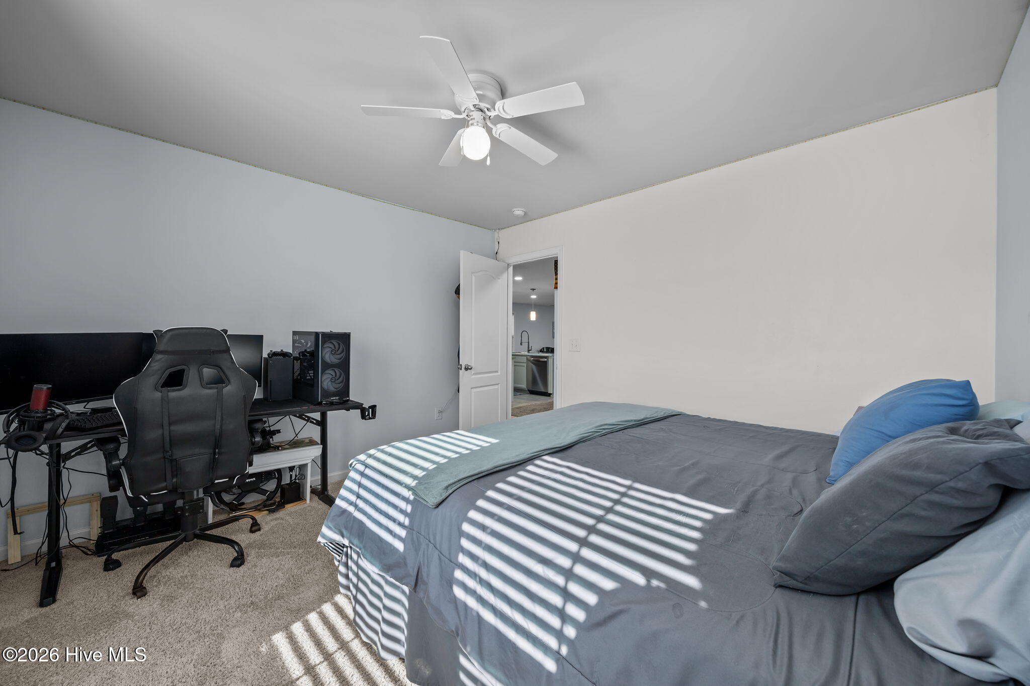 100551774 | Photo 29