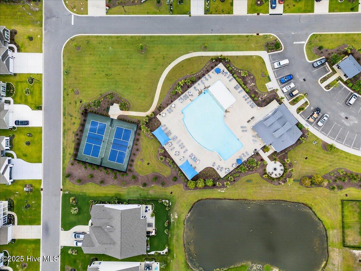 100522416 | Photo 74