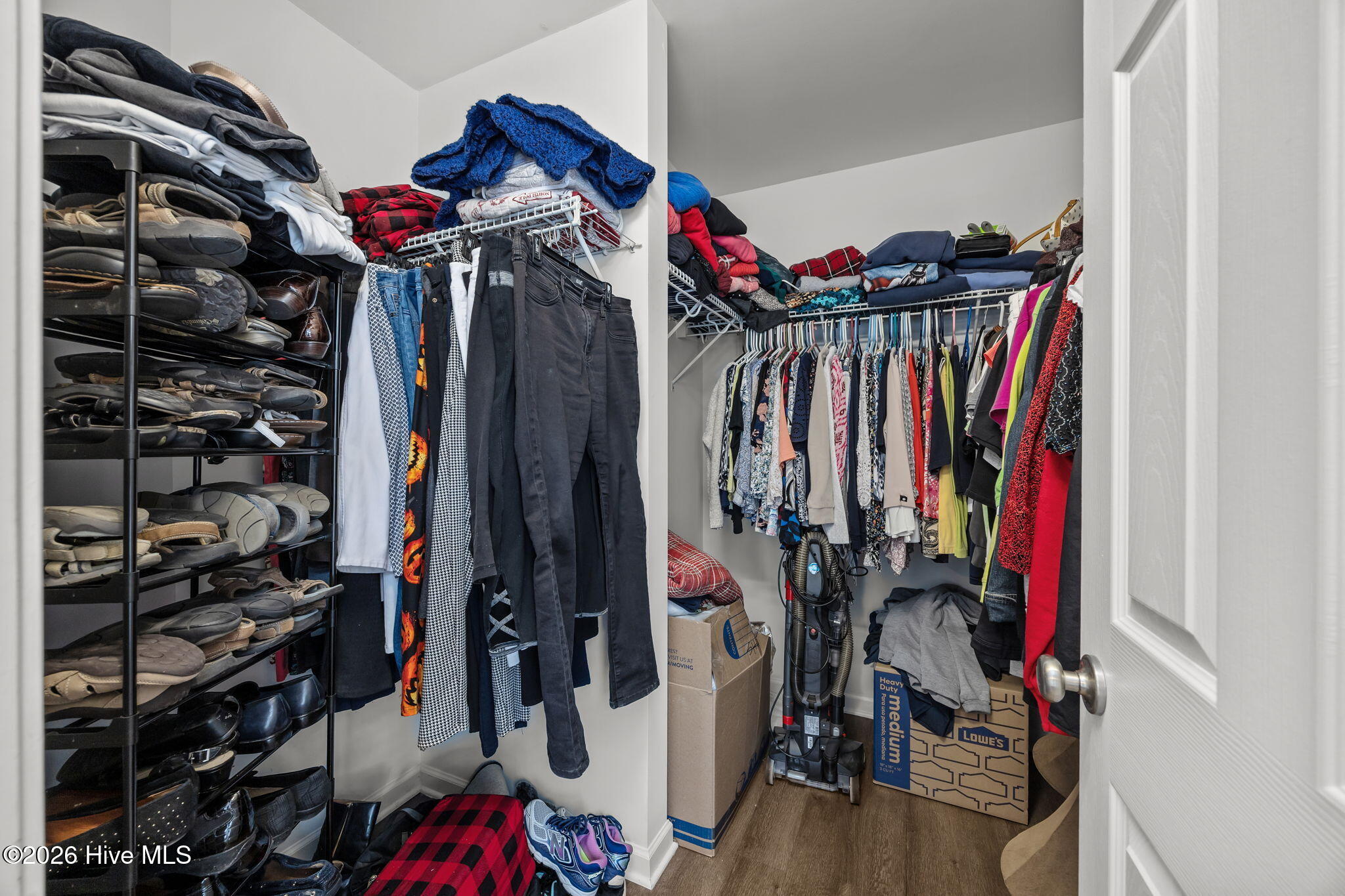 100557016 | Photo 17