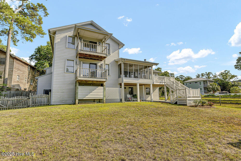 100526999 | Photo 45