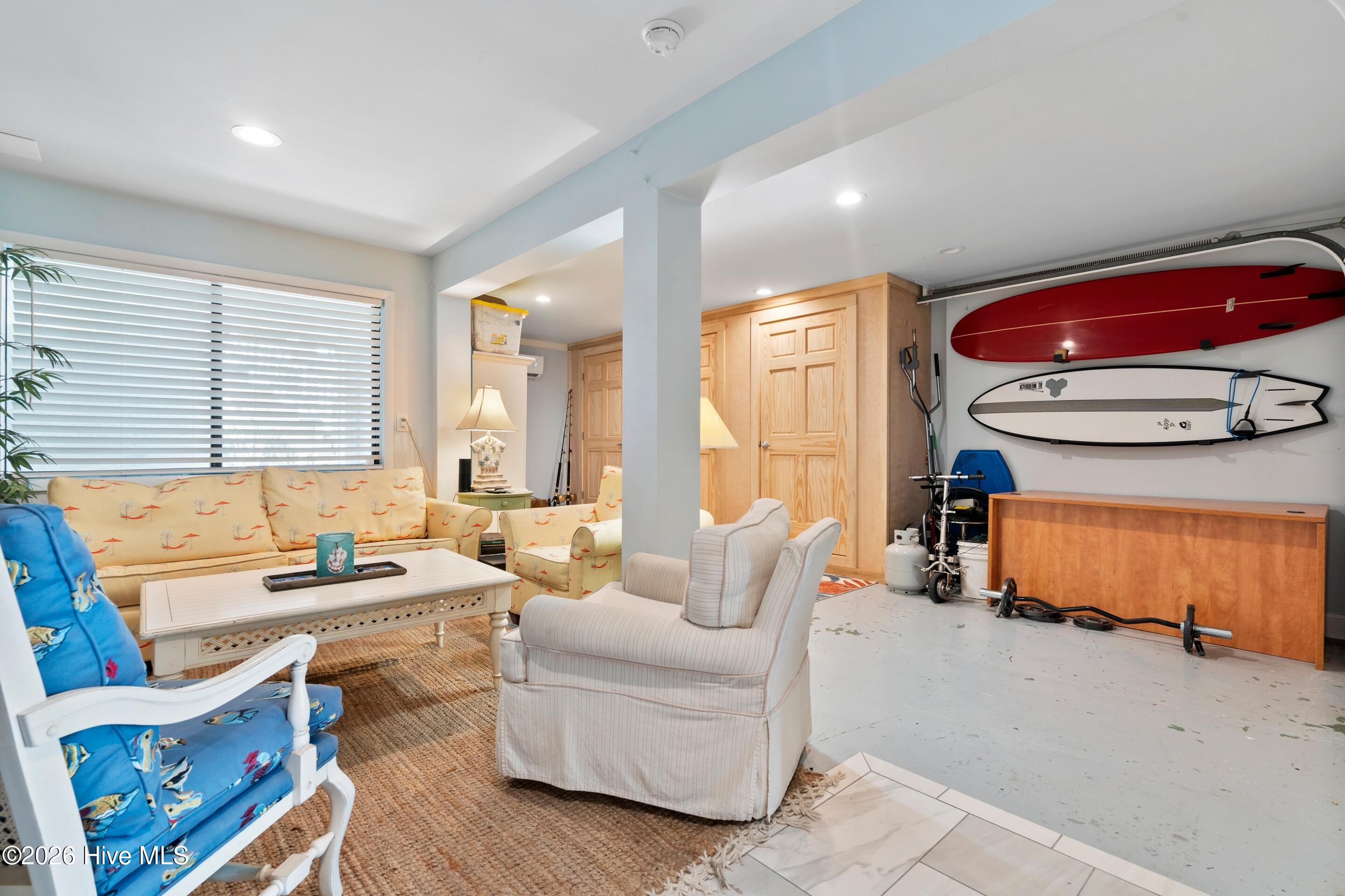 100548419 | Photo 40