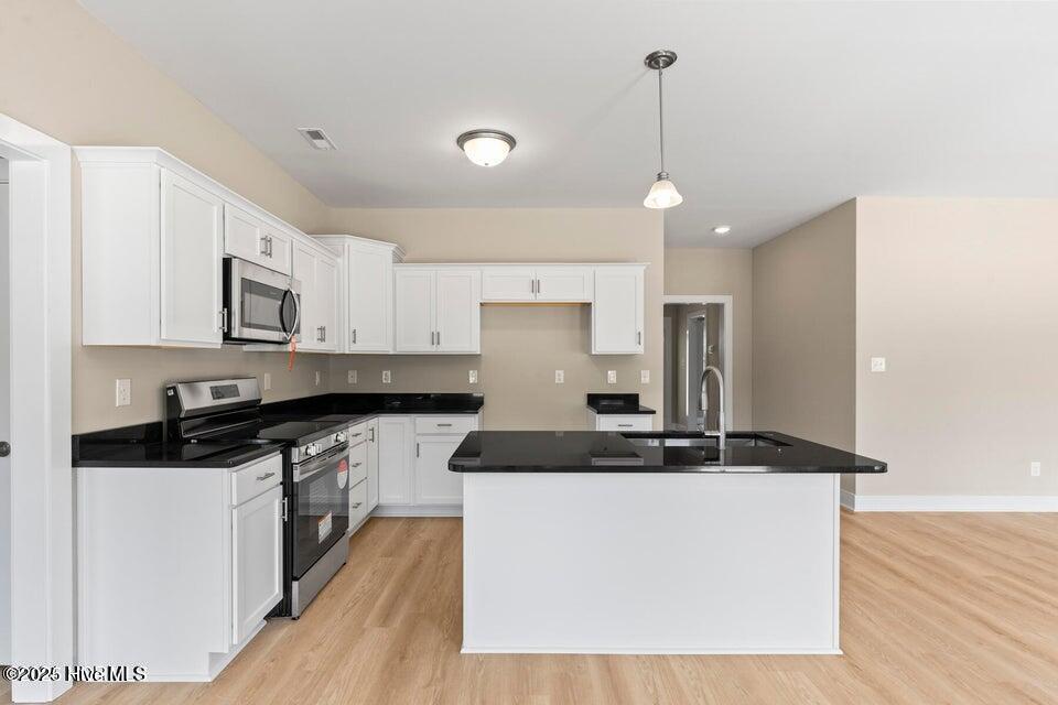 100540139 | Photo 18