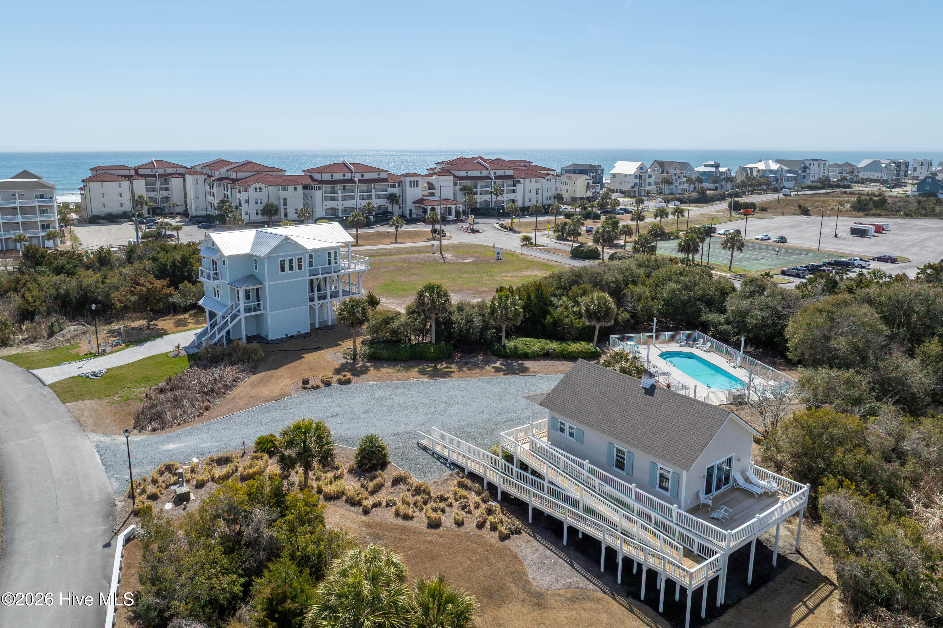 100558828 | Photo 55